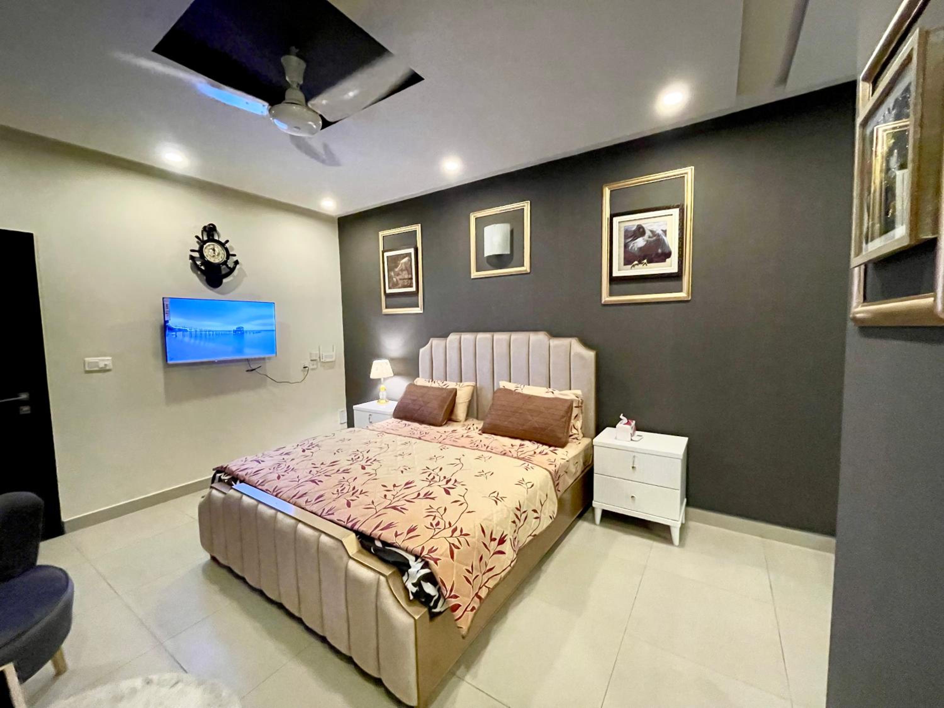Zarkon heights one bed luxury Apartment view 2