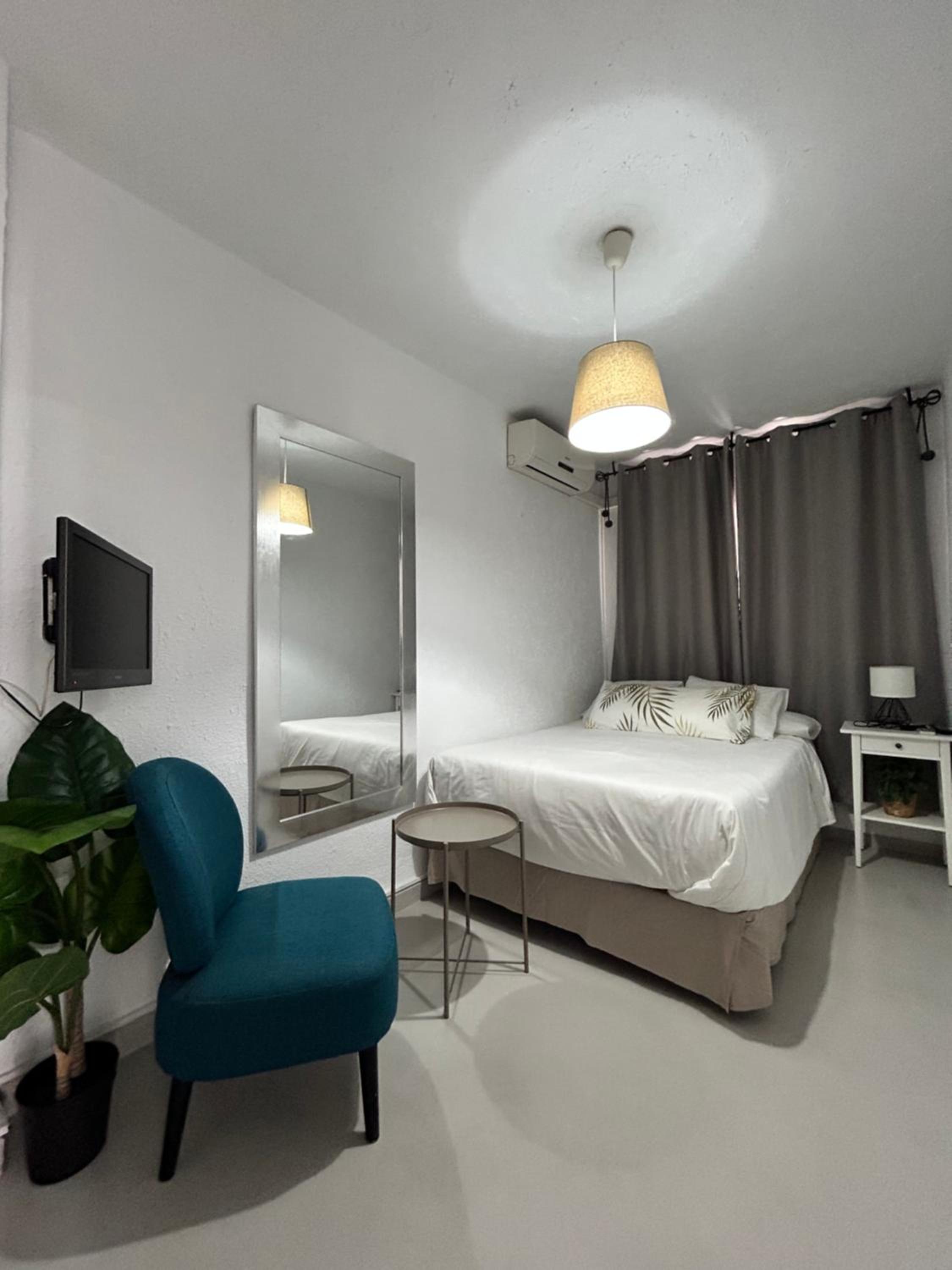 Marbella Vacations - Hostal Berlin - Property Image 32