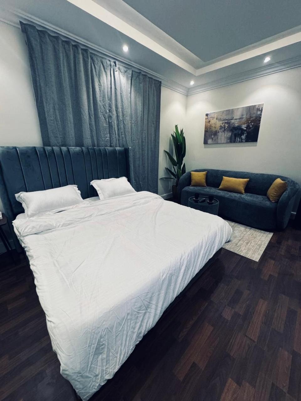 Lara Apartments Boulevard