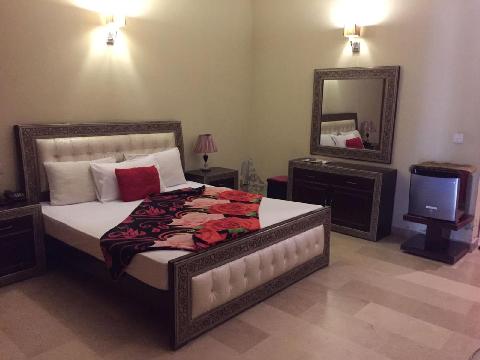 Royal Galaxy Bed & Breakfast Islamabad - For Families Only view 3