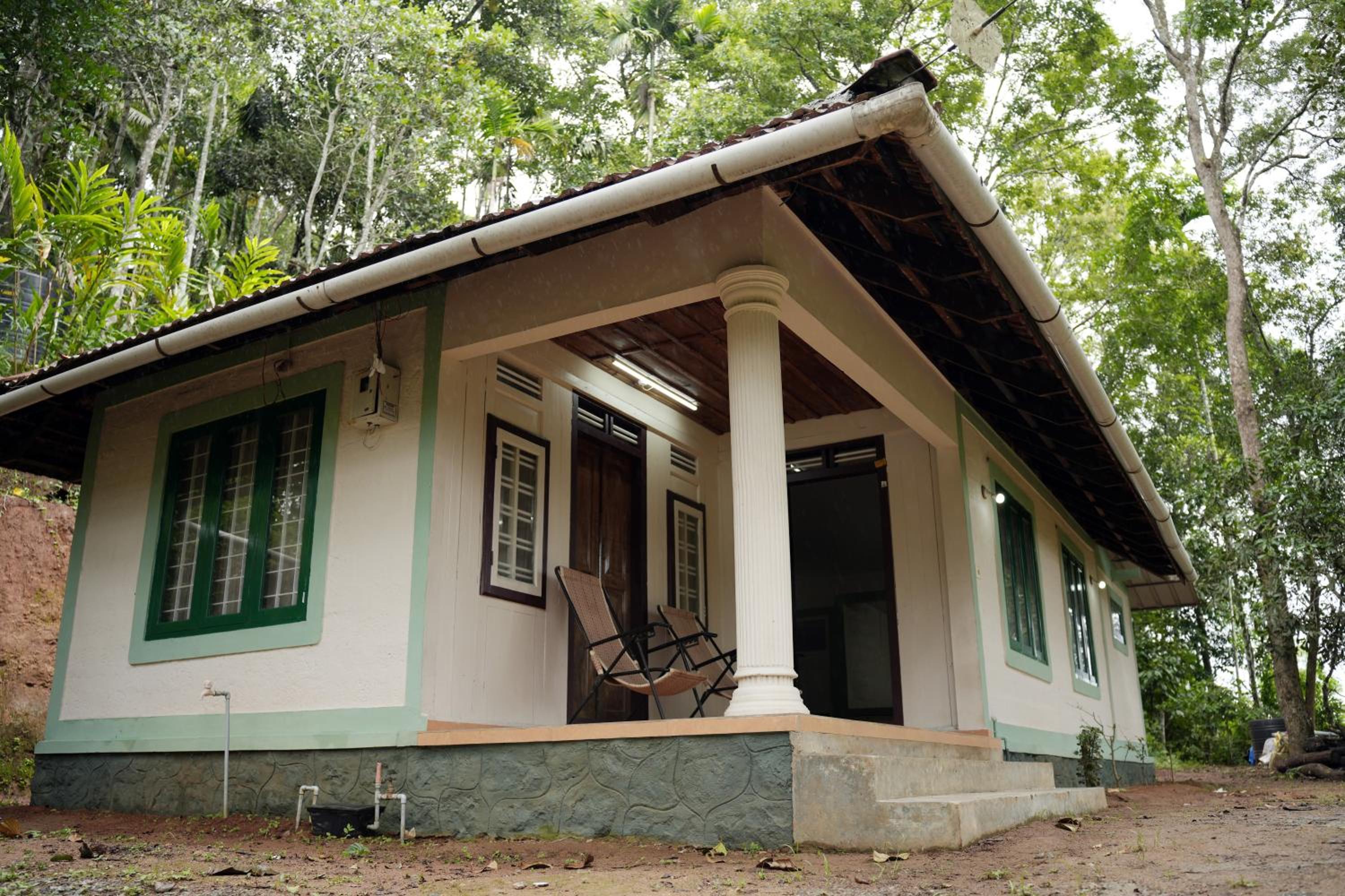 Coffee Camp Home Stay with Tree house