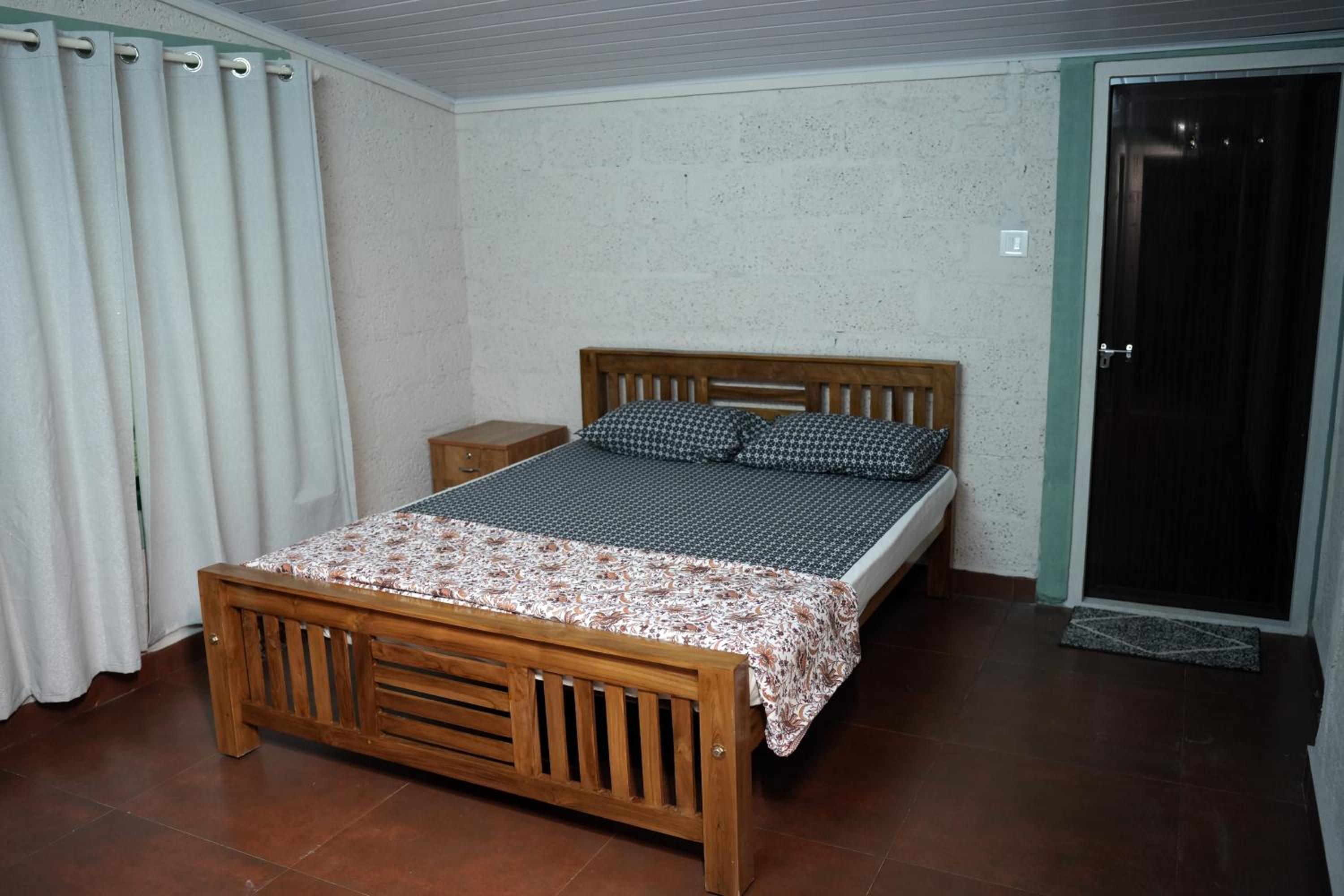 Coffee Camp Home Stay with Tree house