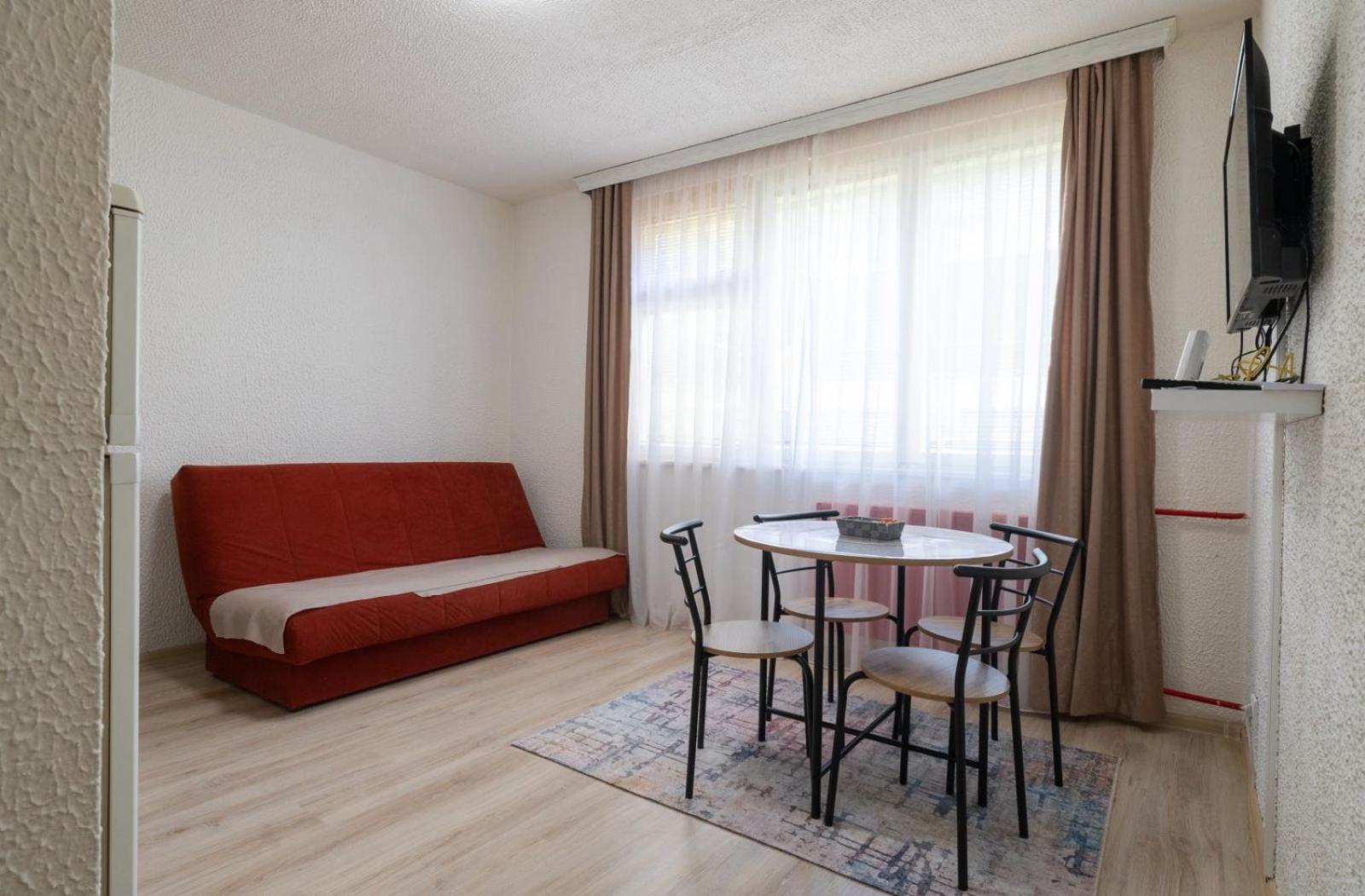 Apartman M&A
