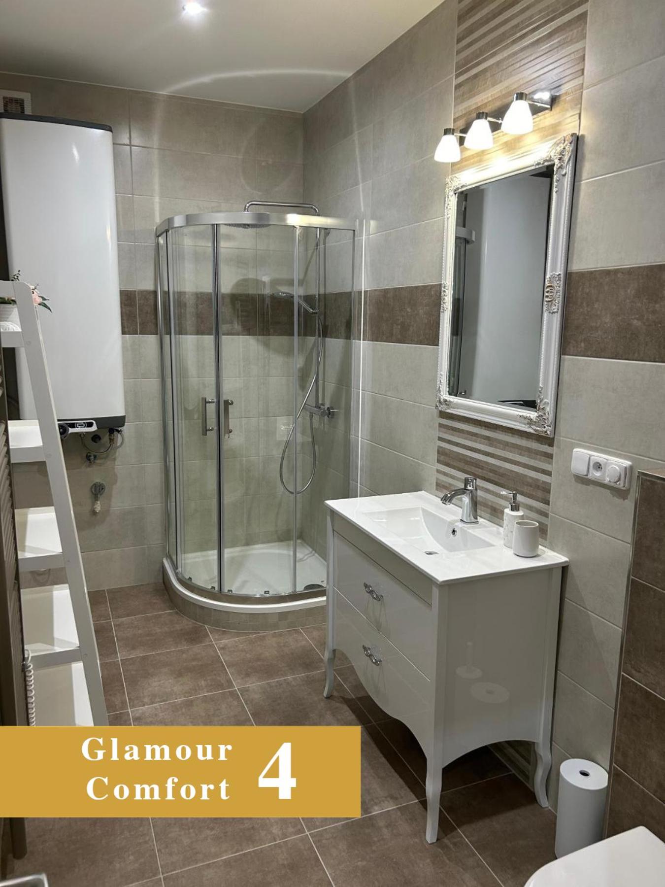 EFIPA Glamour Apartments