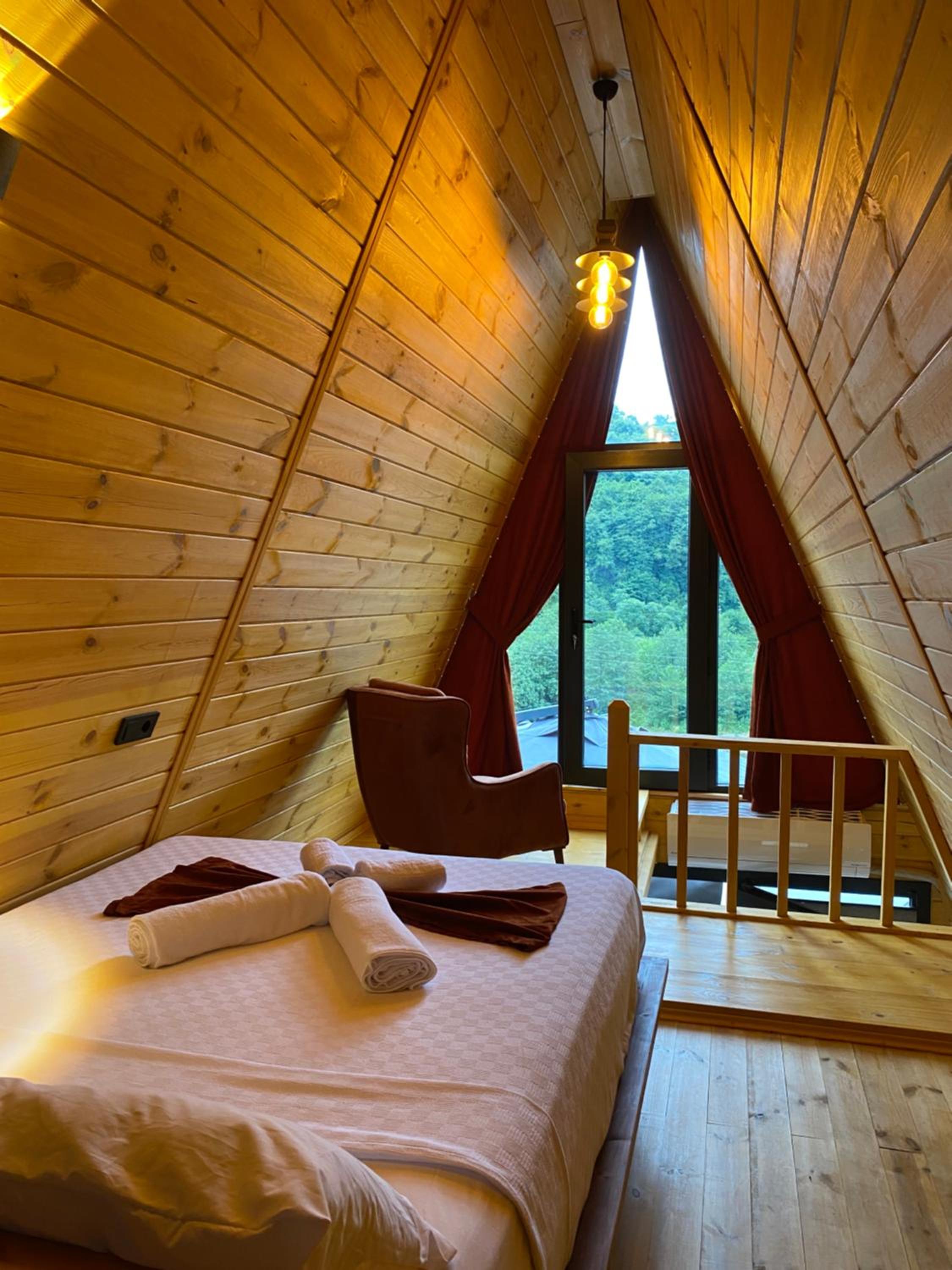 Dirvana suit bungalov