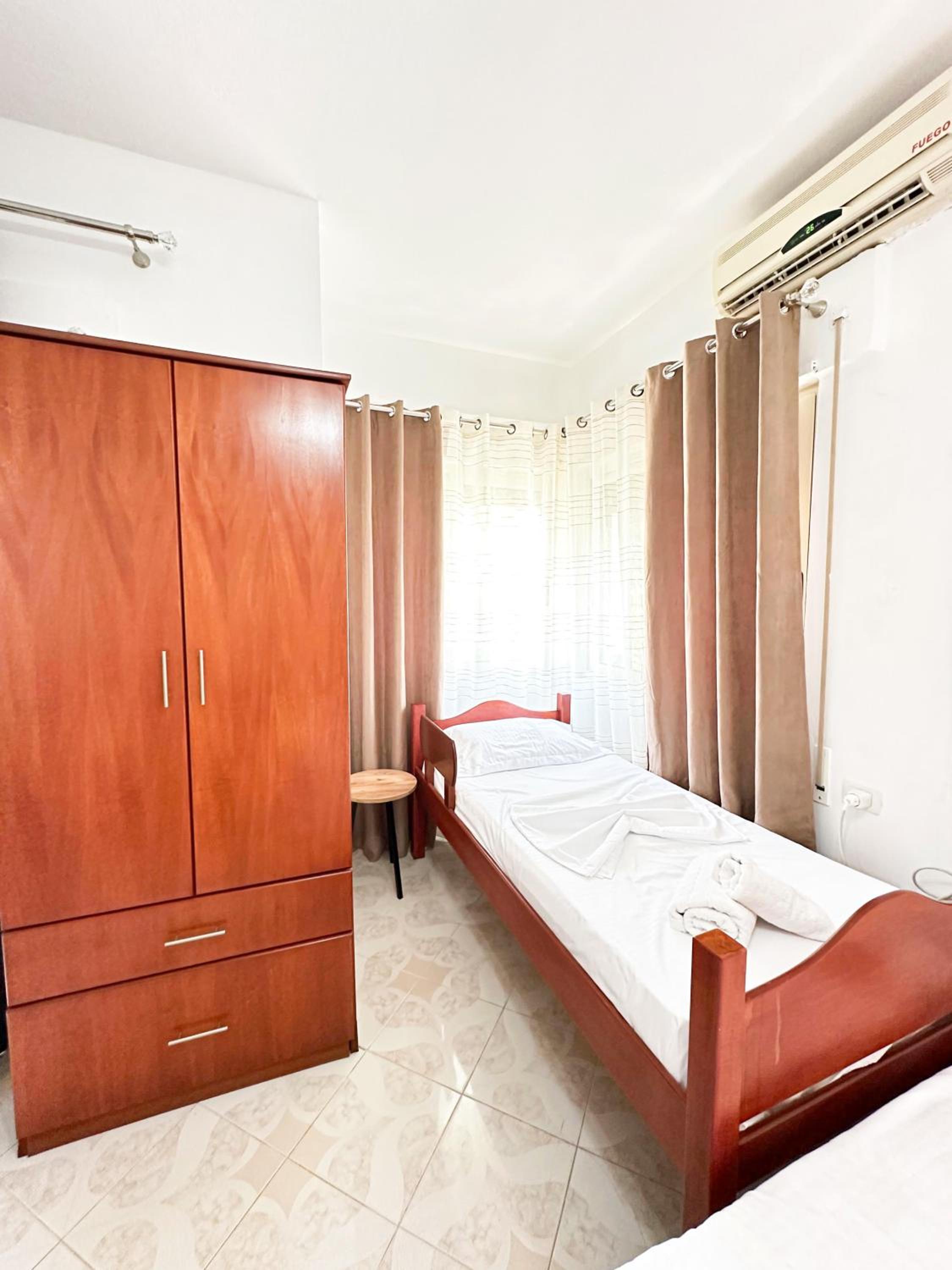 E Apartment