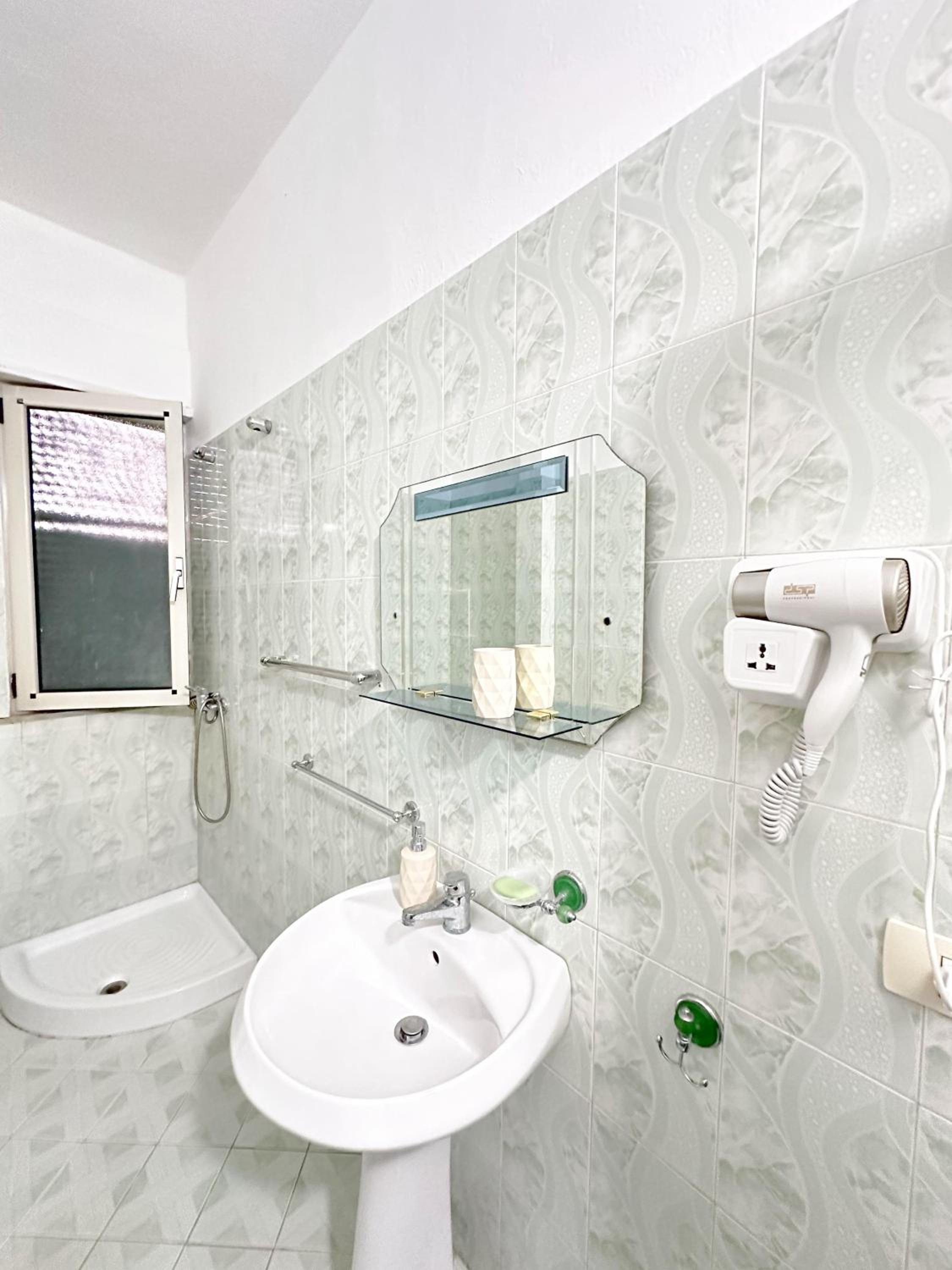 E Apartment