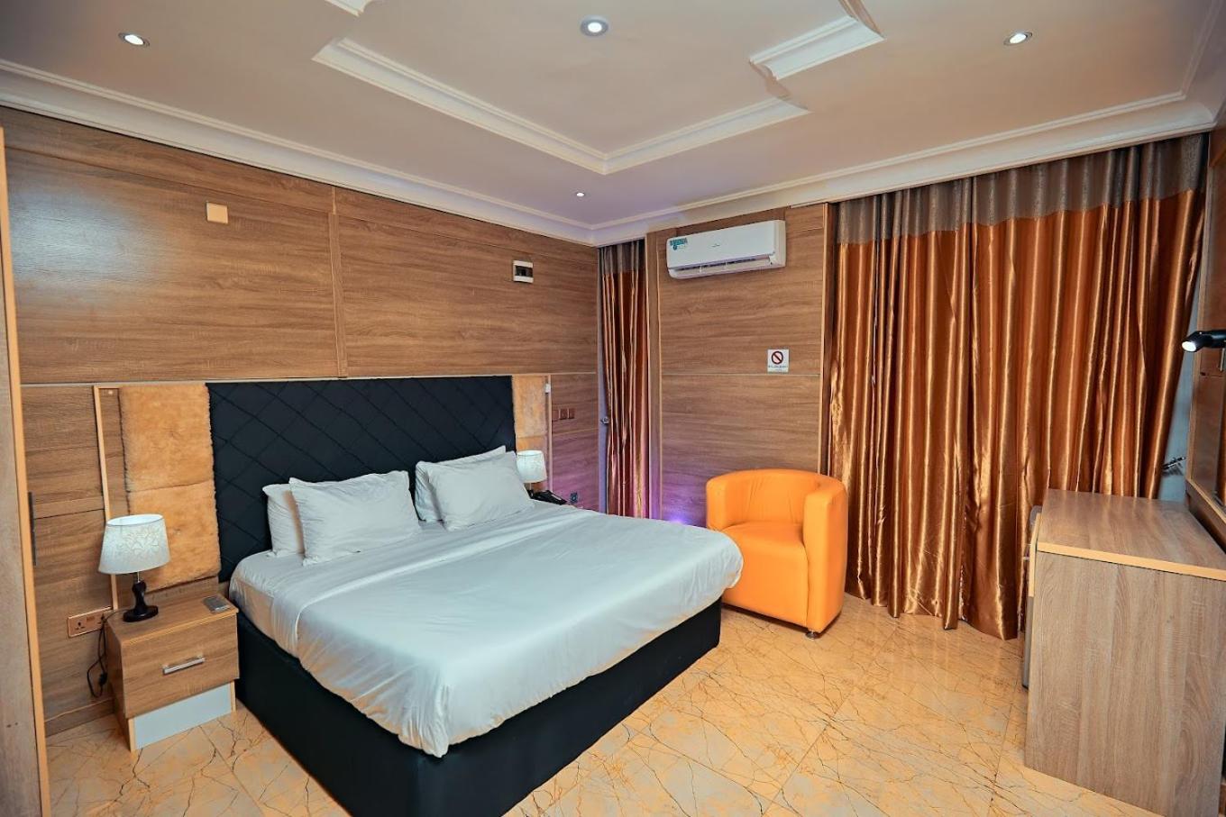 Apartment550 view 3