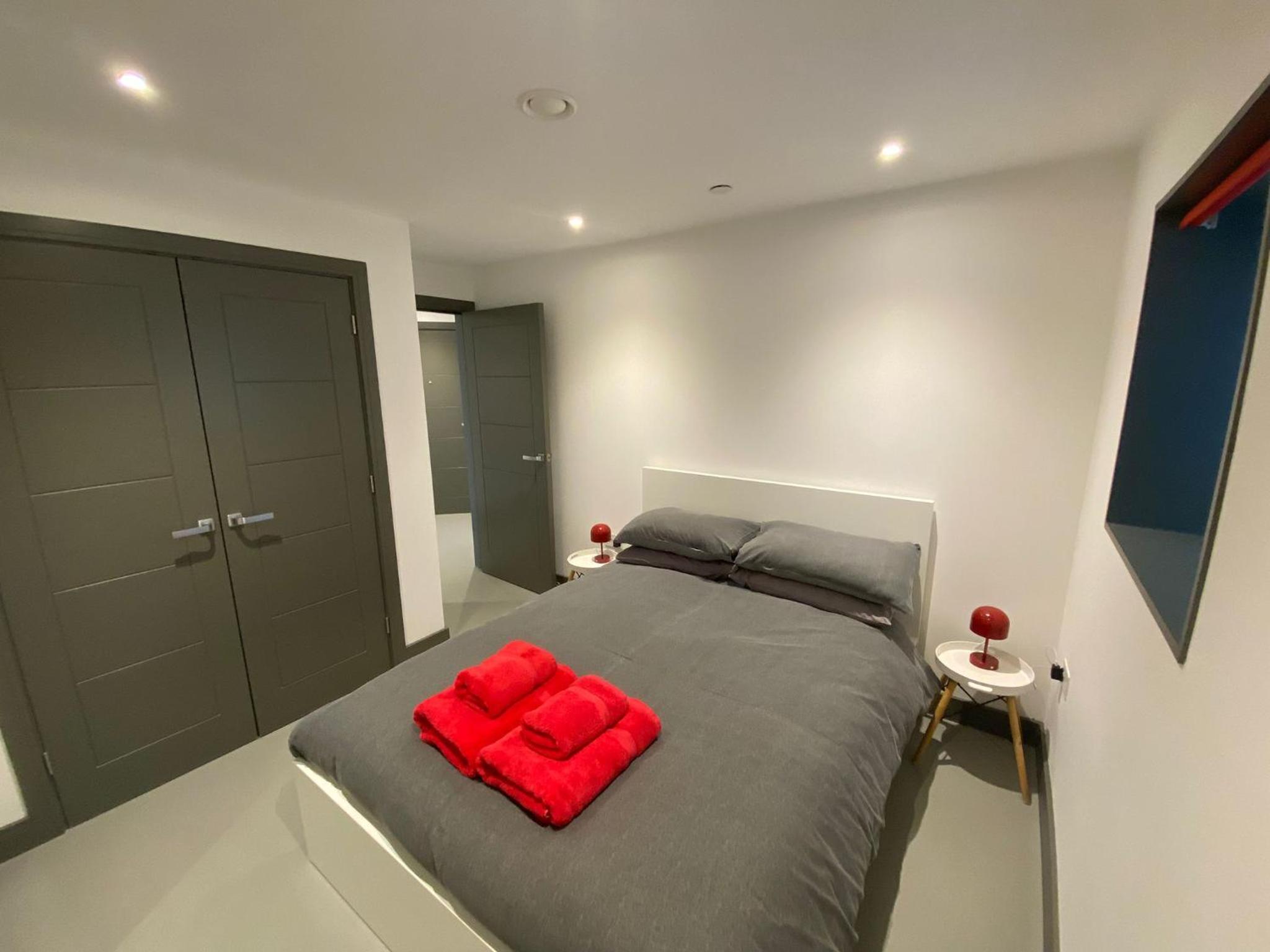 1 The View apartments Ilfracombe - Seafront, Parking, Lift, EV view 5