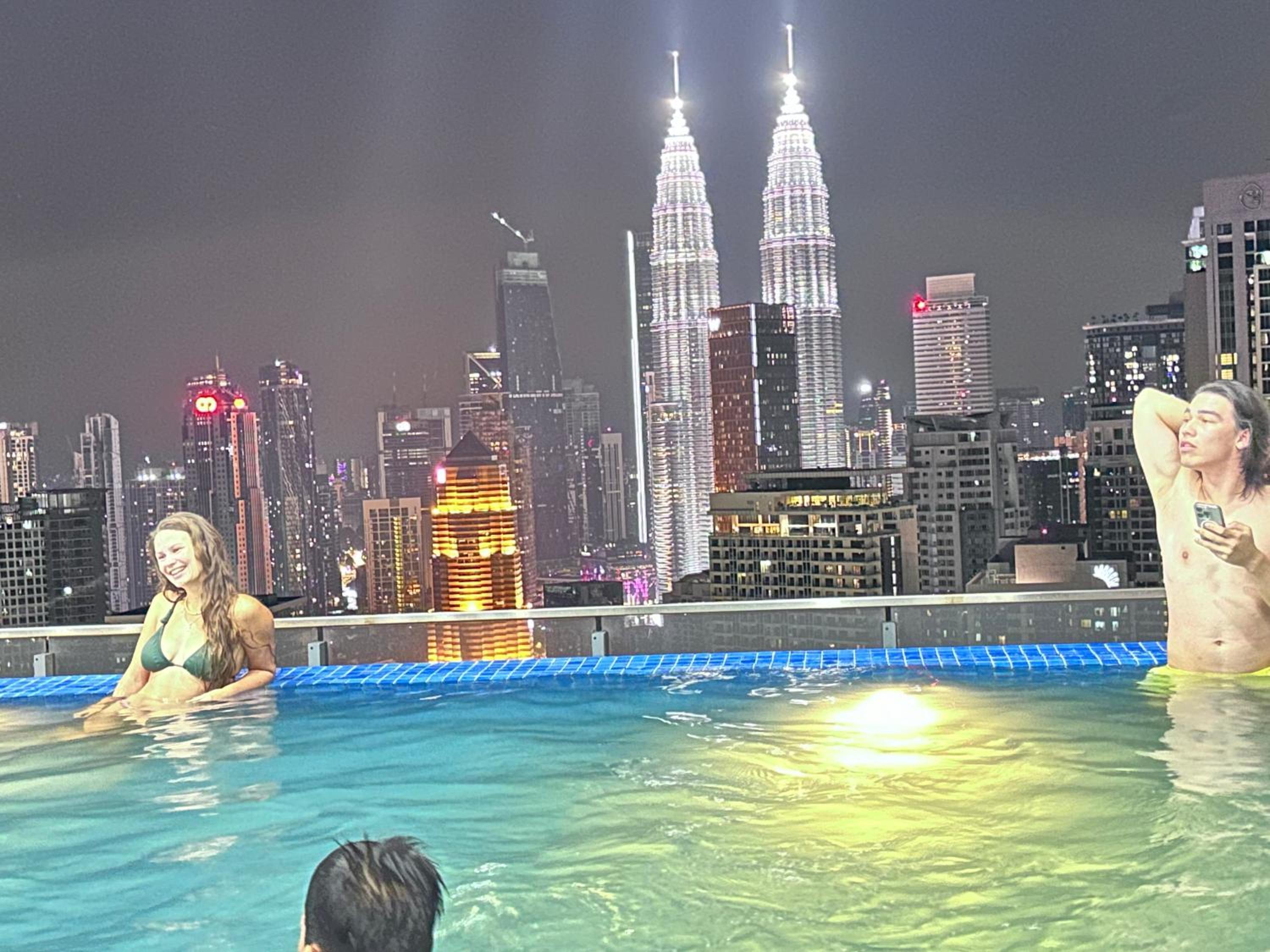 THE LUXE INFINITUM KLCC By KL MALAYSIA