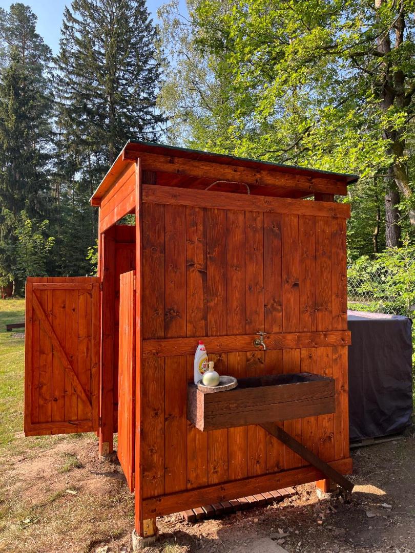 Treehouse U rybníka