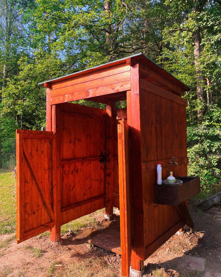 Treehouse U rybníka