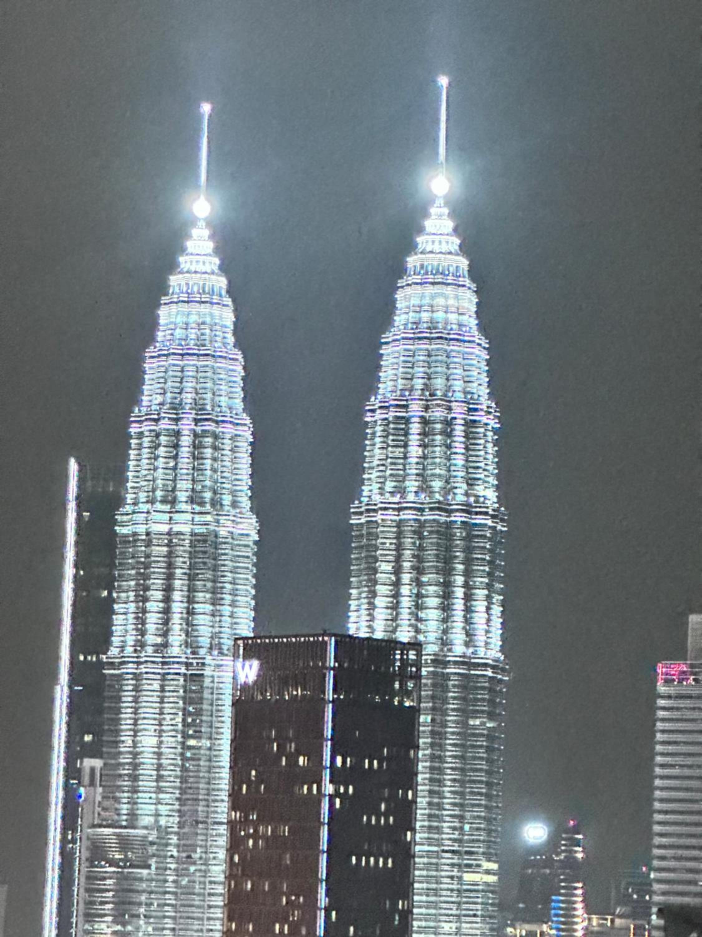 THE LUXE INFINITUM KLCC By KL MALAYSIA