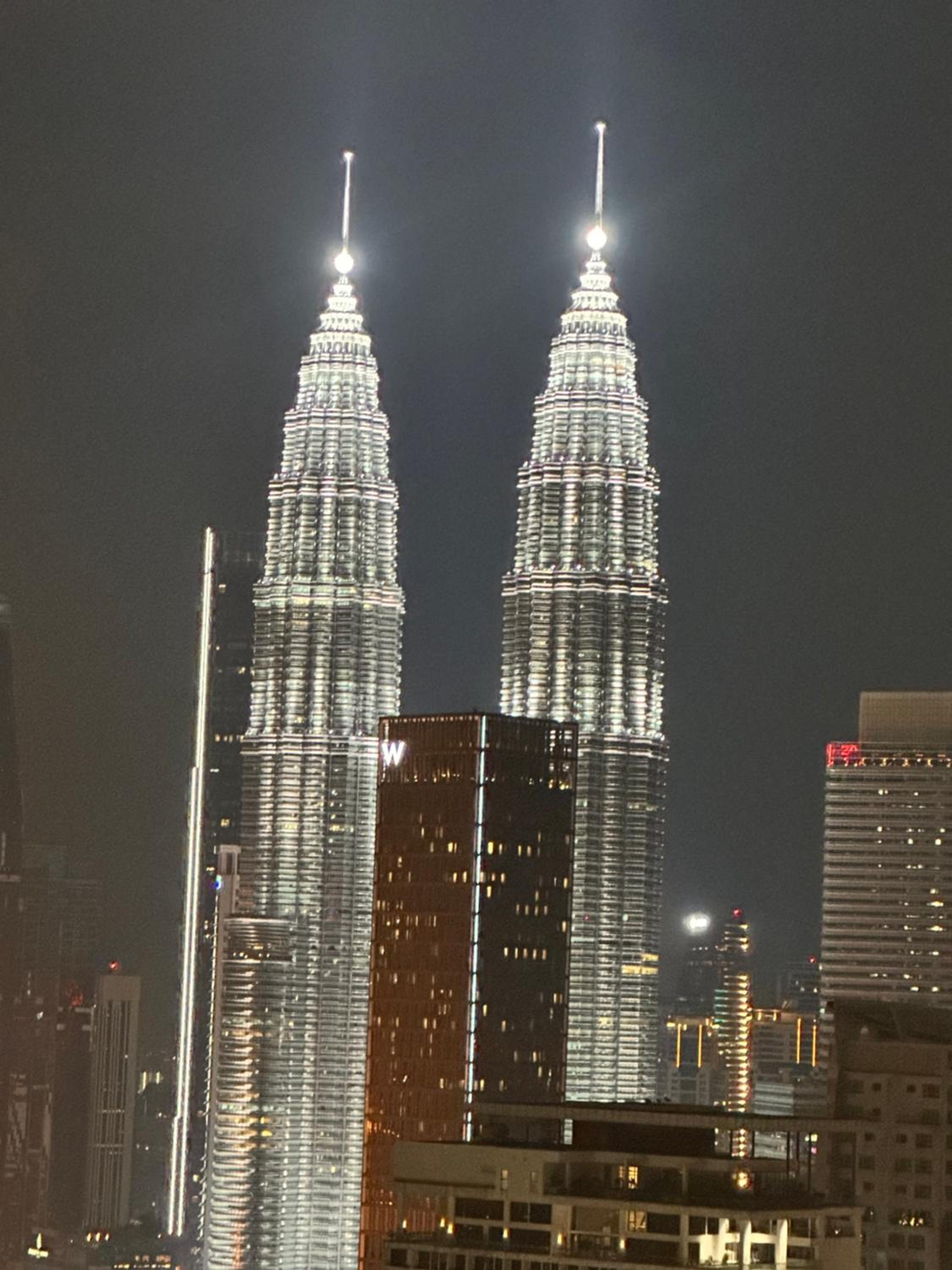 THE LUXE INFINITUM KLCC By KL MALAYSIA