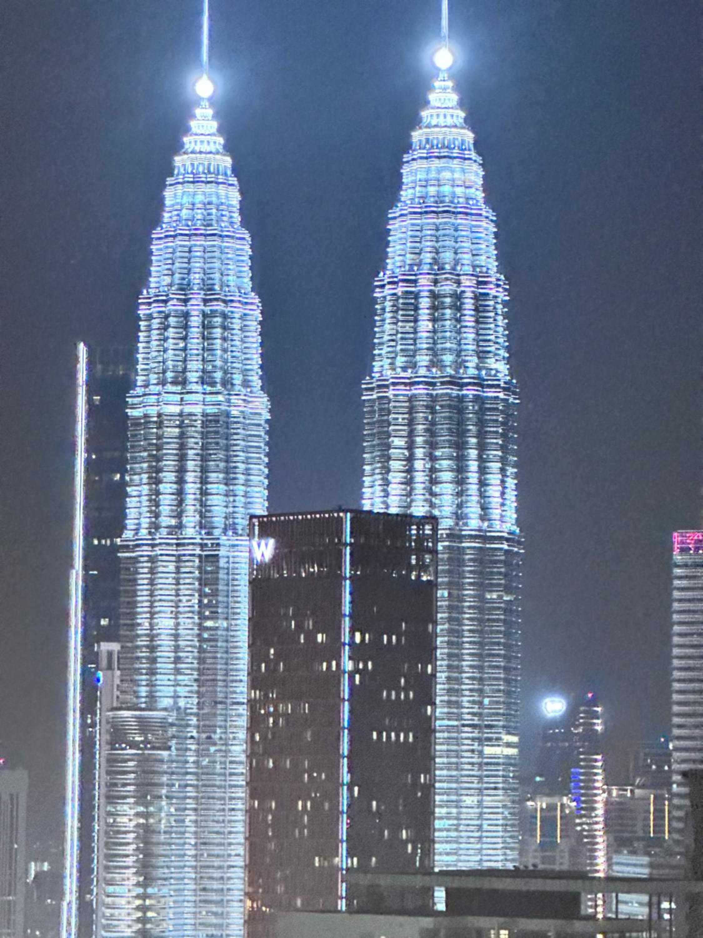 THE LUXE INFINITUM KLCC By KL MALAYSIA