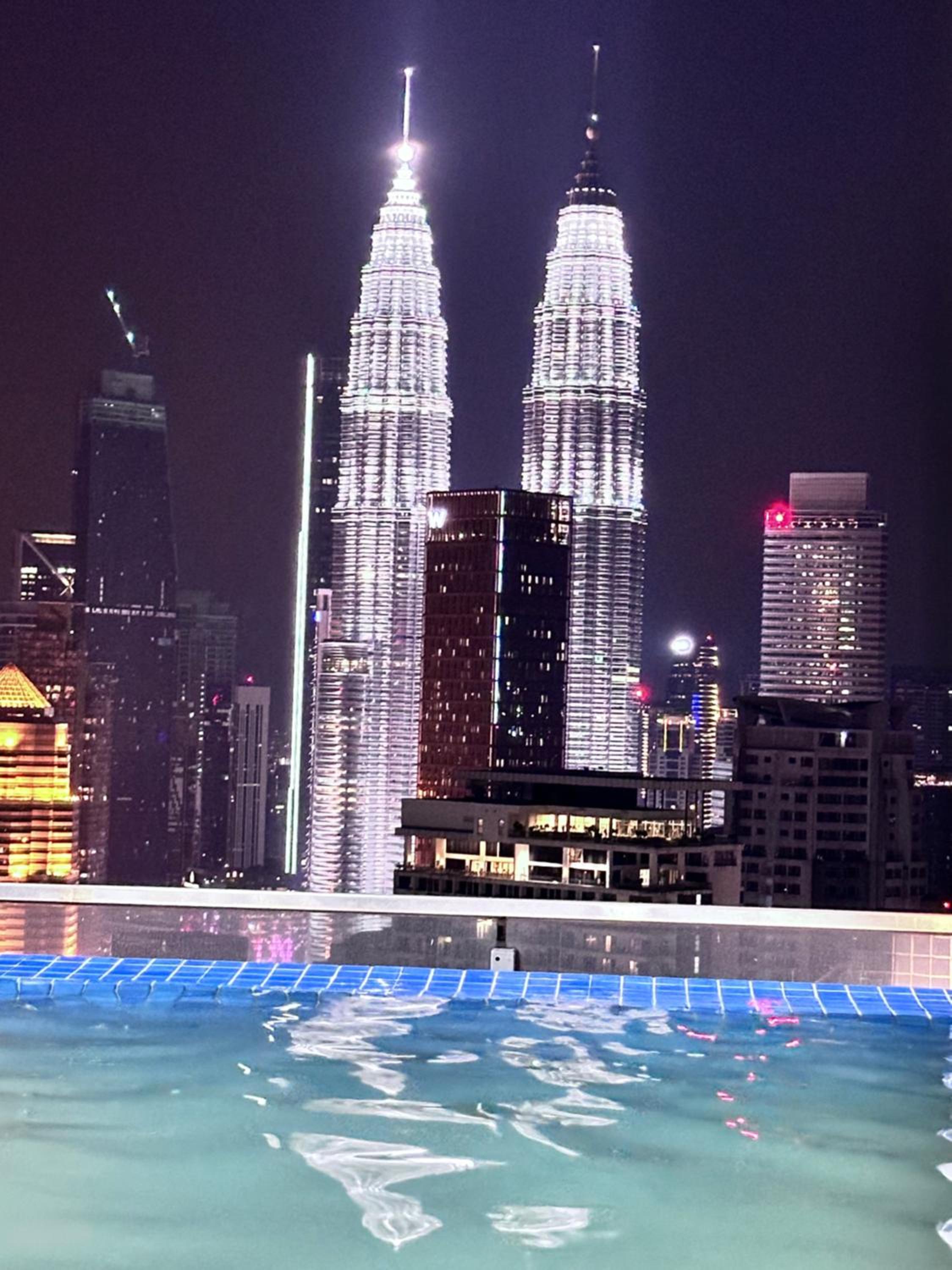 THE LUXE INFINITUM KLCC By KL MALAYSIA