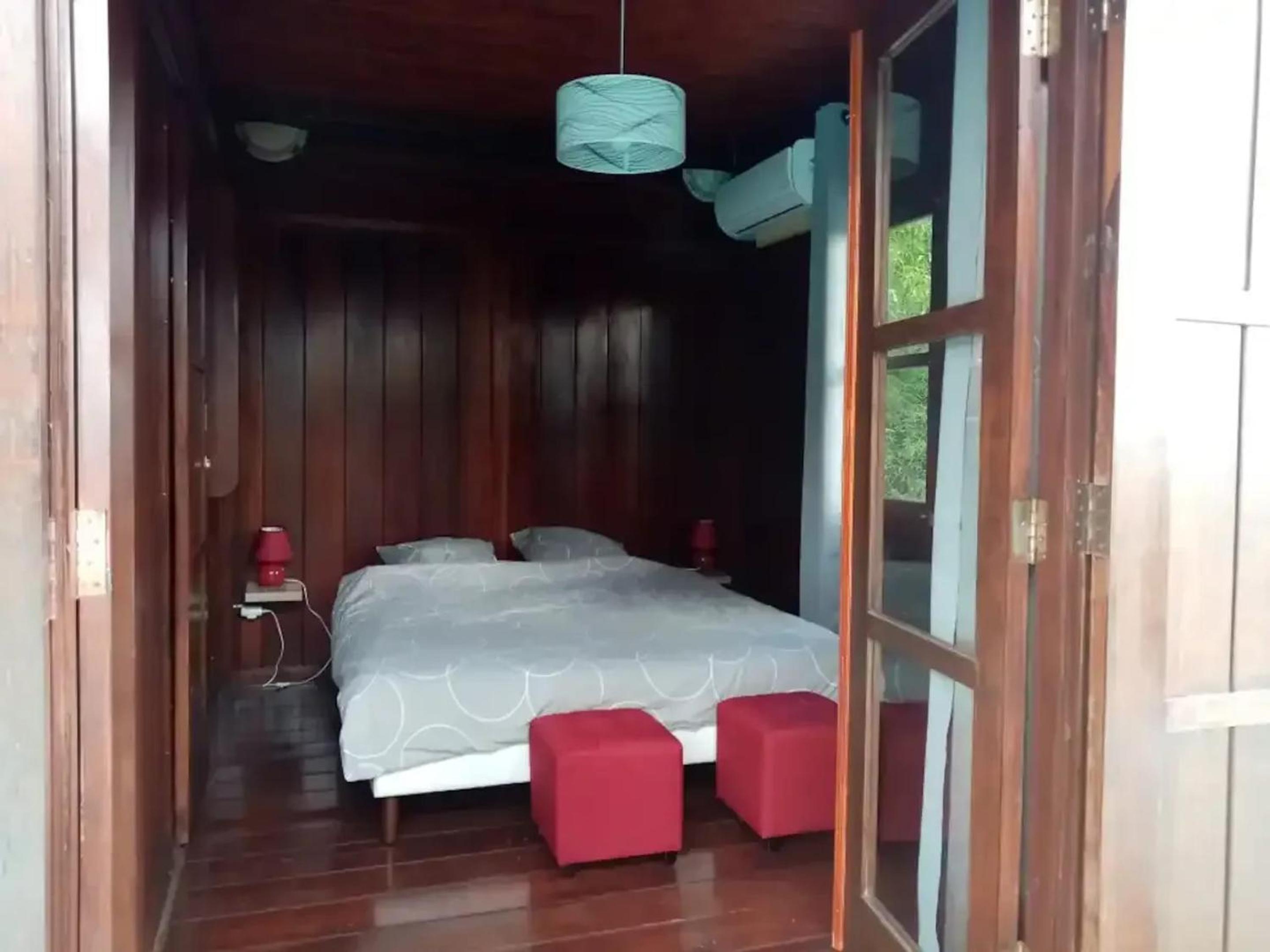 Bungalow confortable à Ruisseau avec piscine partagée view 5