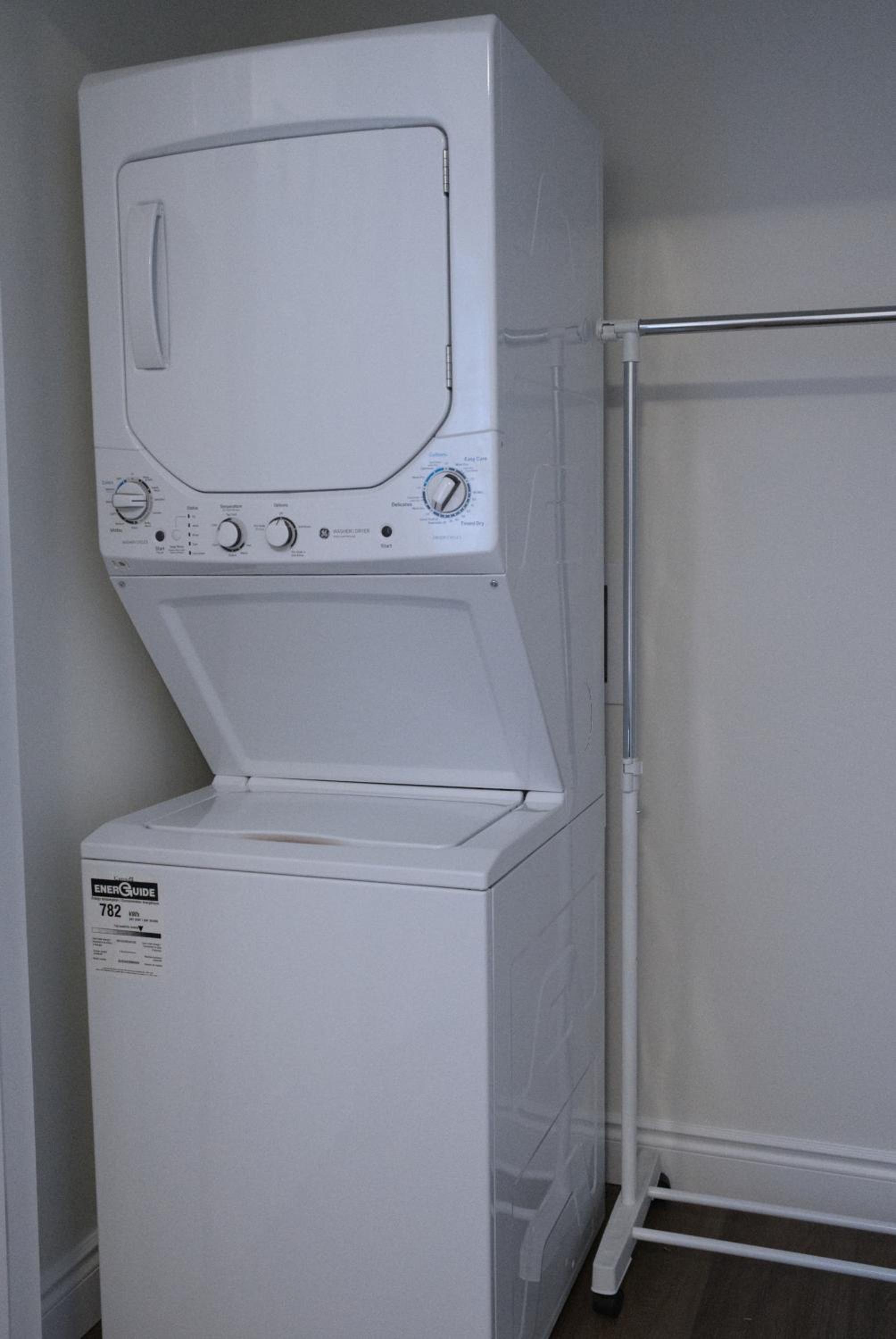 Cozy 2BR in Wortley Village with 2-car Parking and WiFi