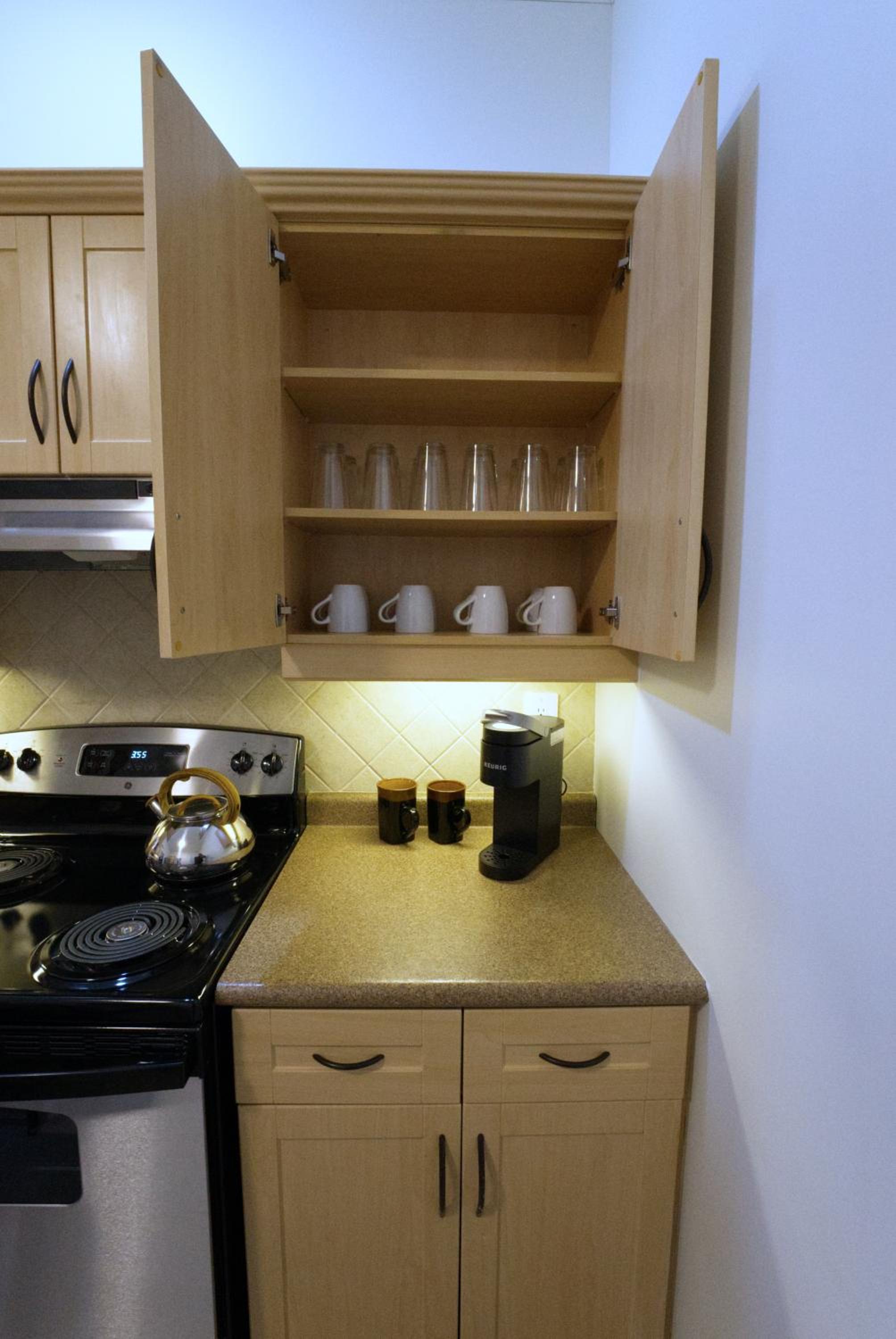 Cozy 2BR in Wortley Village with 2-car Parking and WiFi