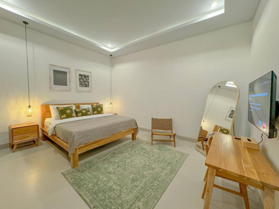 Stylish 2BR Villa with Private Pool & Fast WiFi in Canggu Center - Villa Kuku Canggu view 2