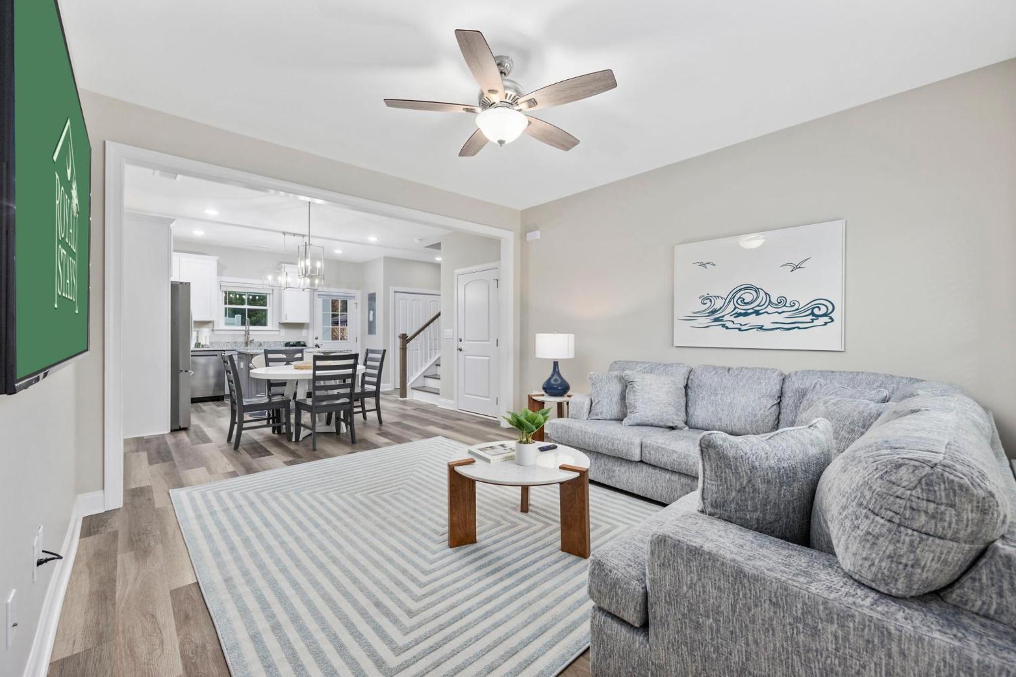 Pier View Home | Sleeps 10 | Pet Friendly view 4