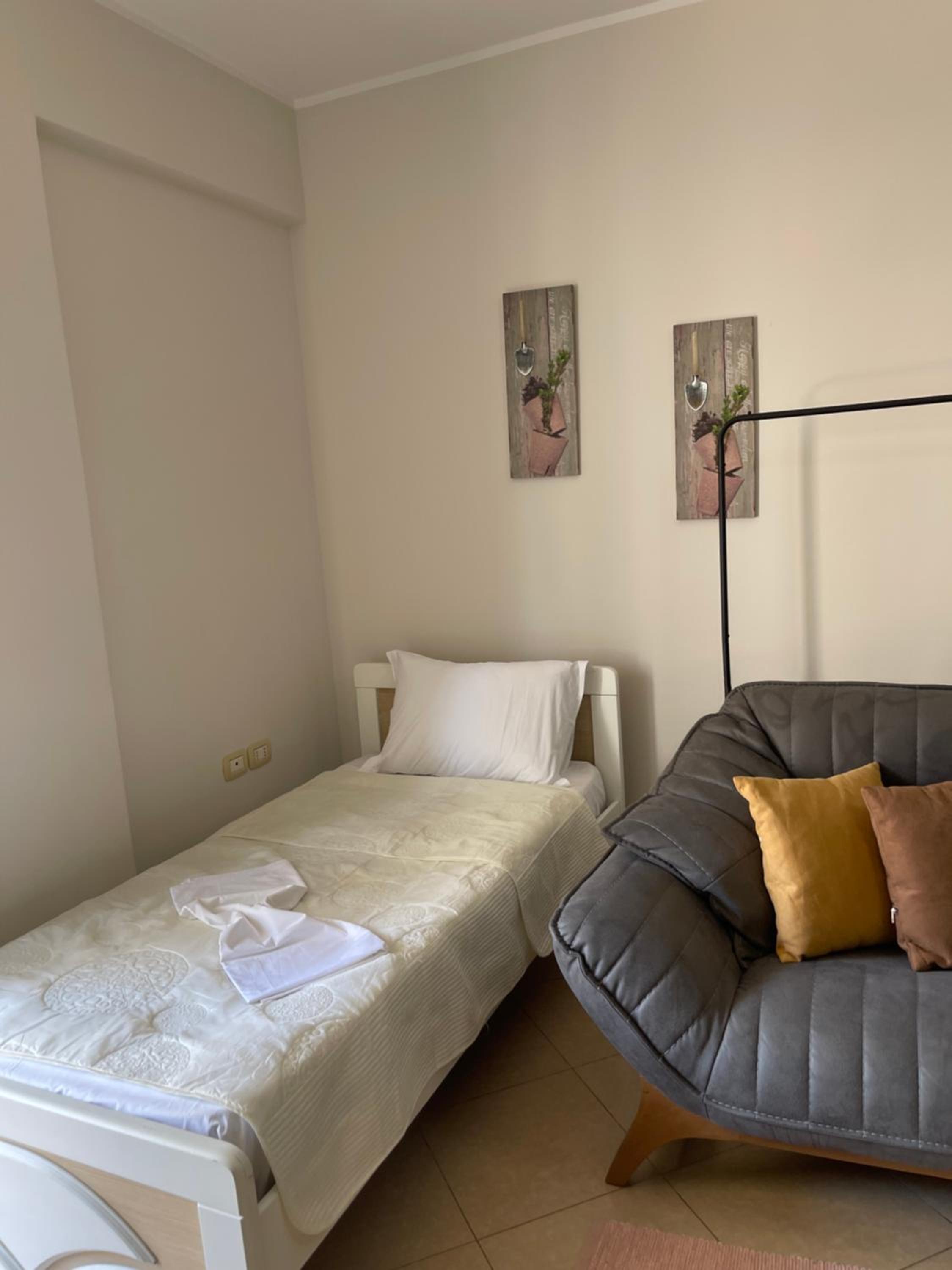 seaside apartment vlora