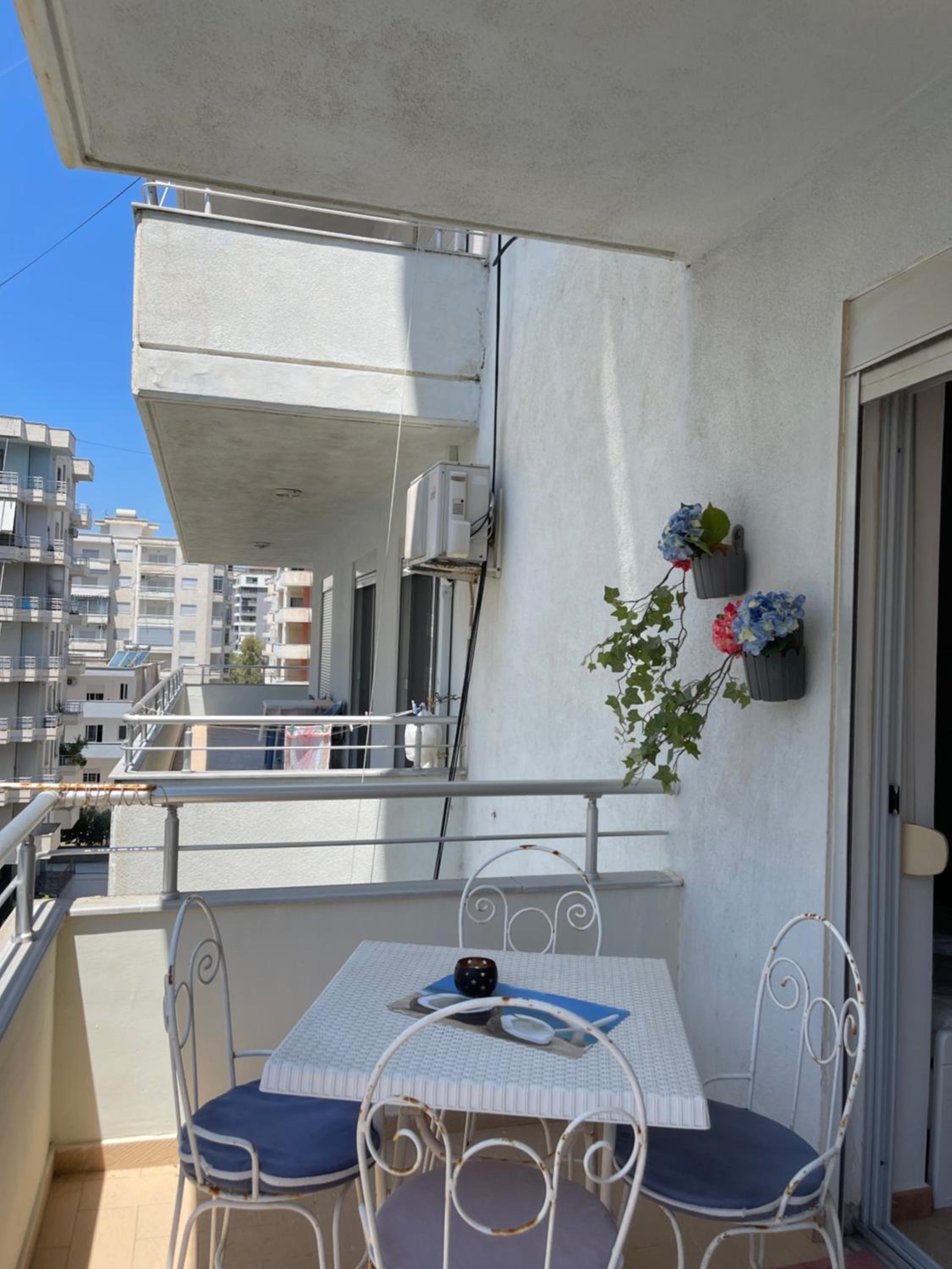 seaside apartment vlora