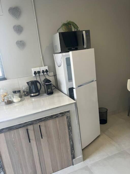 Stellies Accommodation - Room 3
