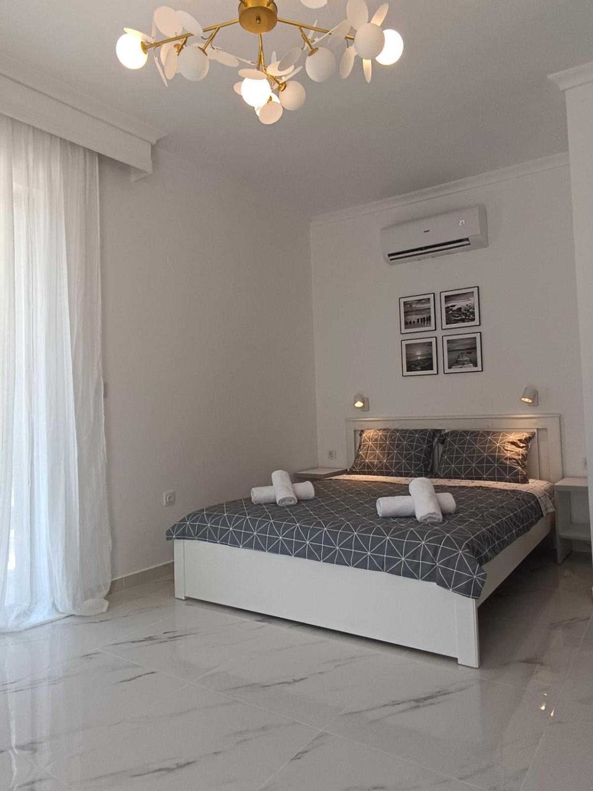 Kariani Beach Studio