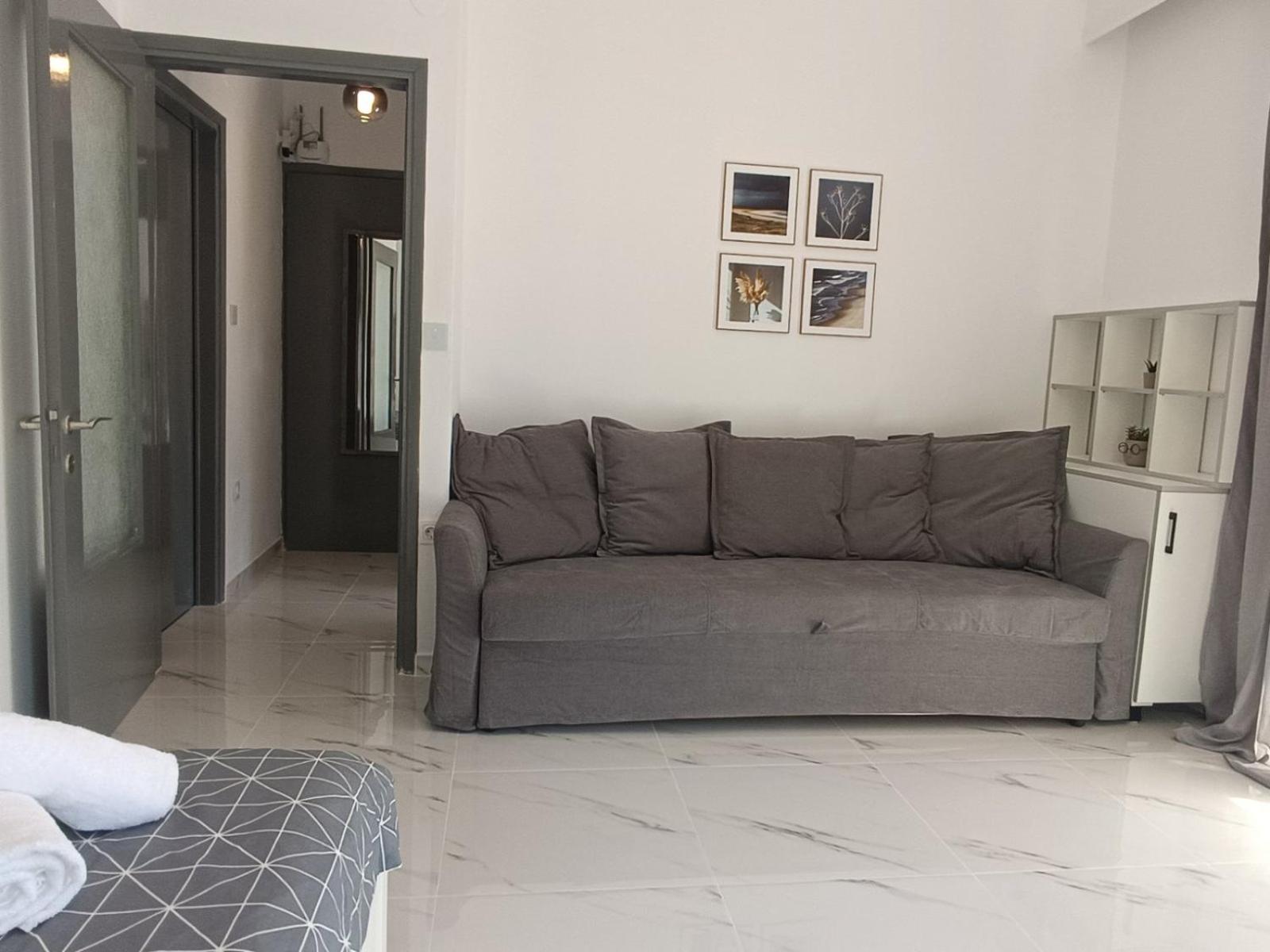 Kariani Beach Studio