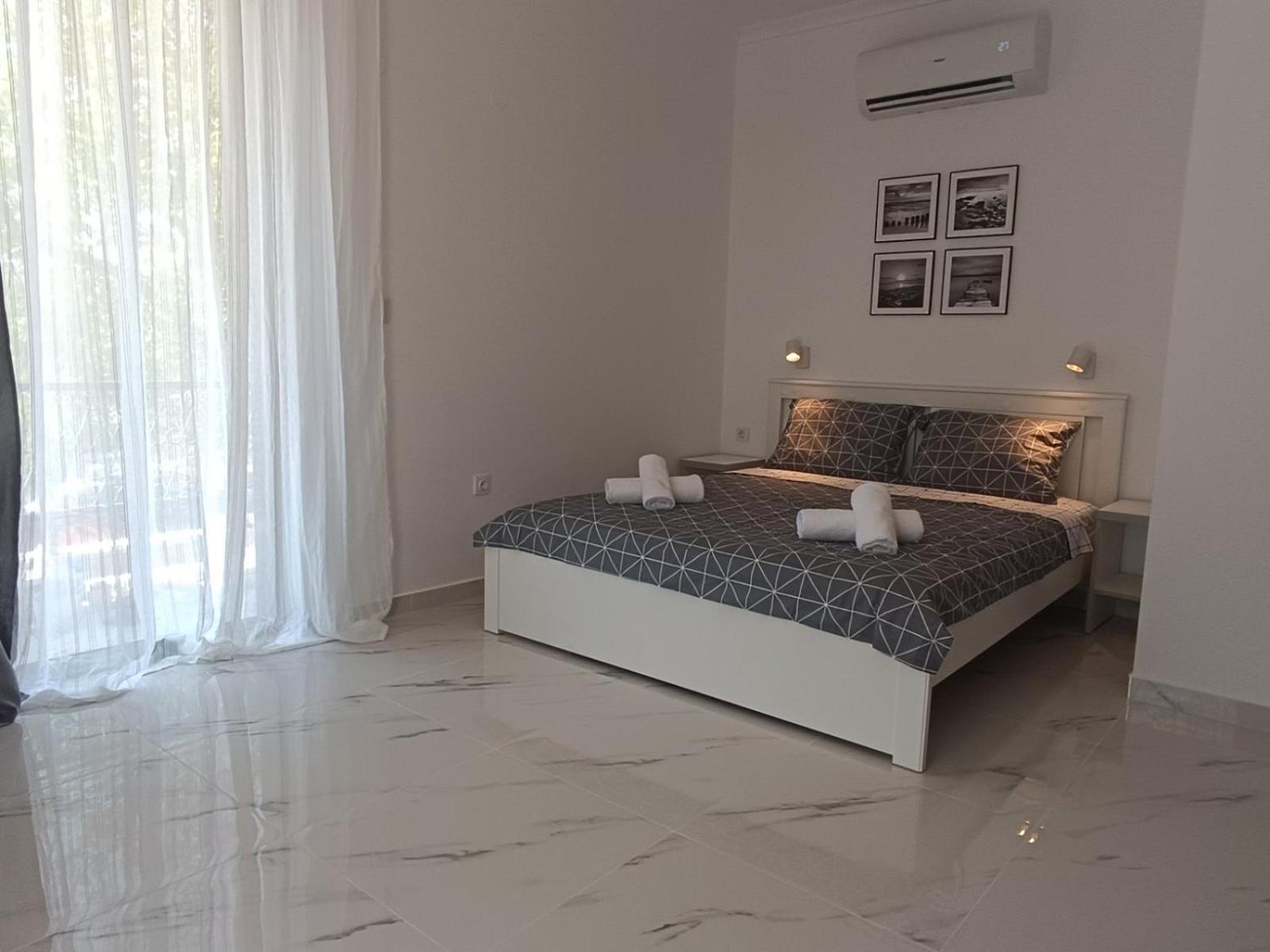 Kariani Beach Studio