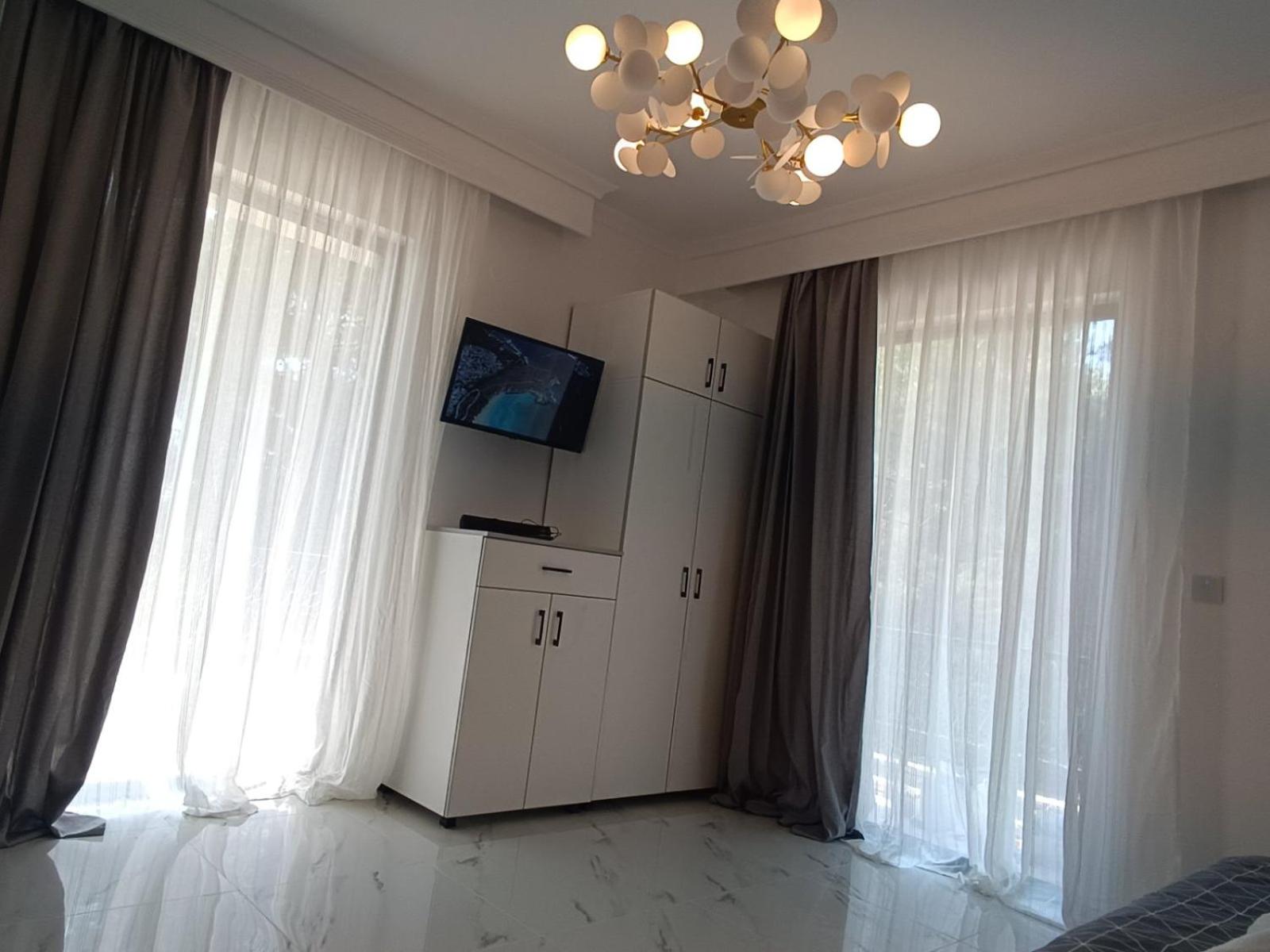 Kariani Beach Studio