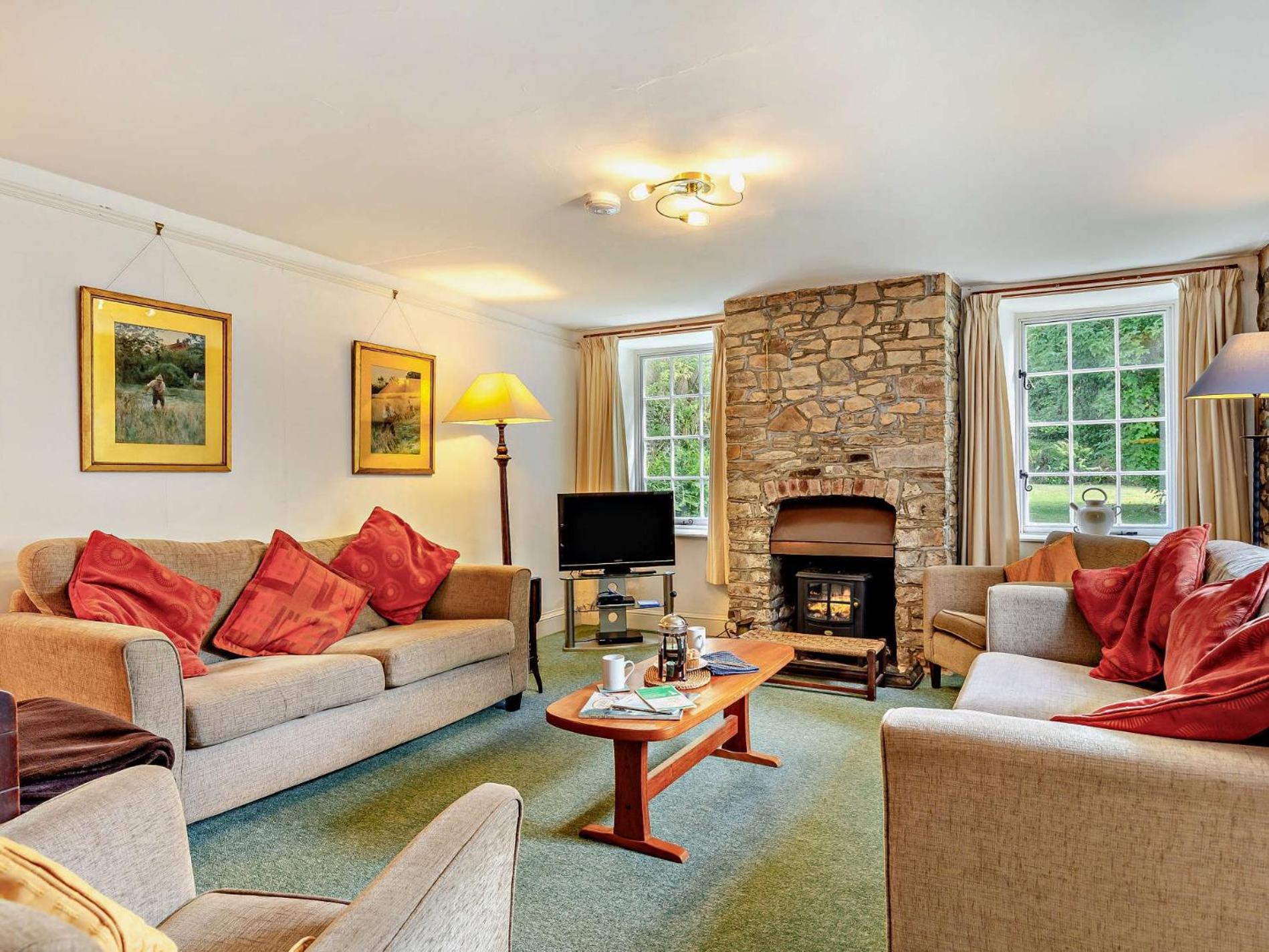 4 Bed in Bideford oc-hacot view 3