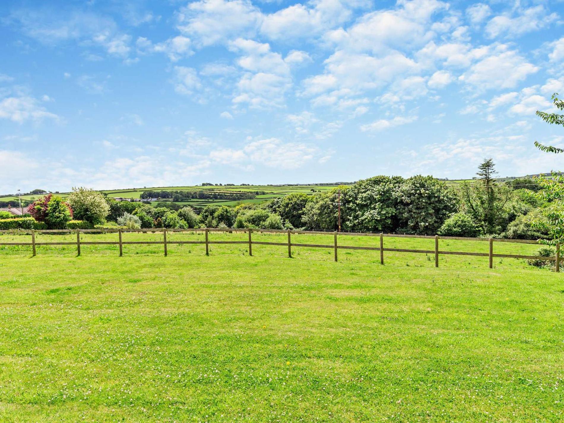 3 Bed in Bideford oc-labba view 2