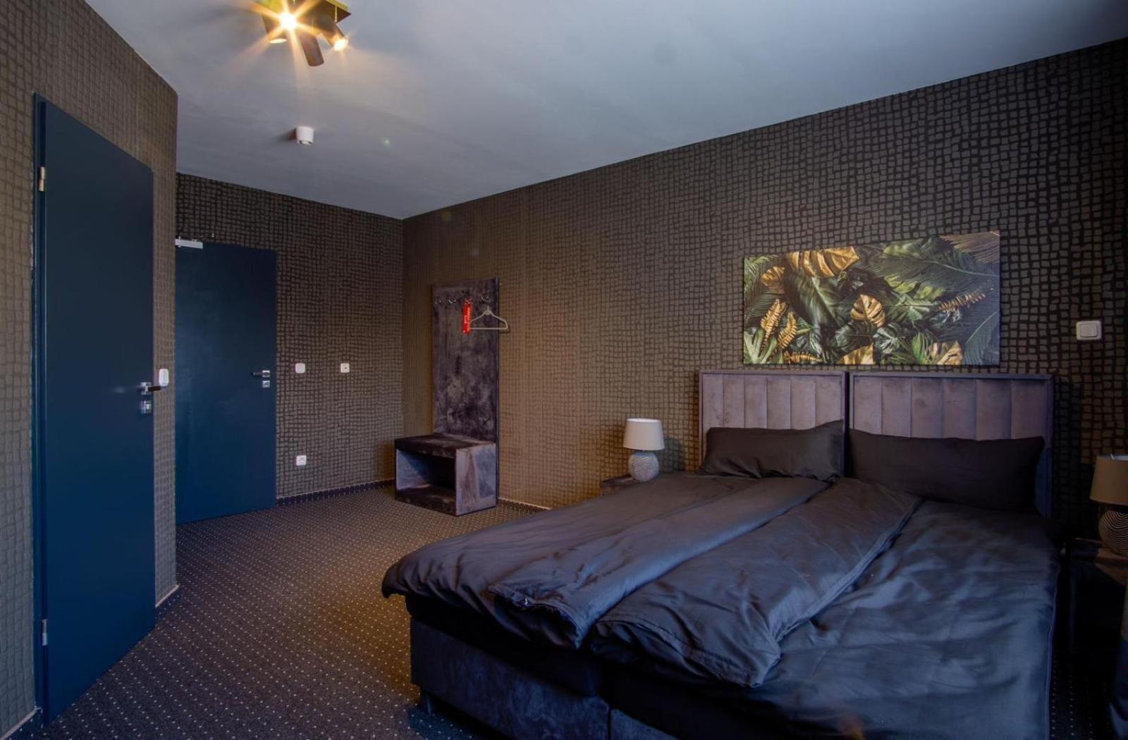 Bed and Breakfast 33