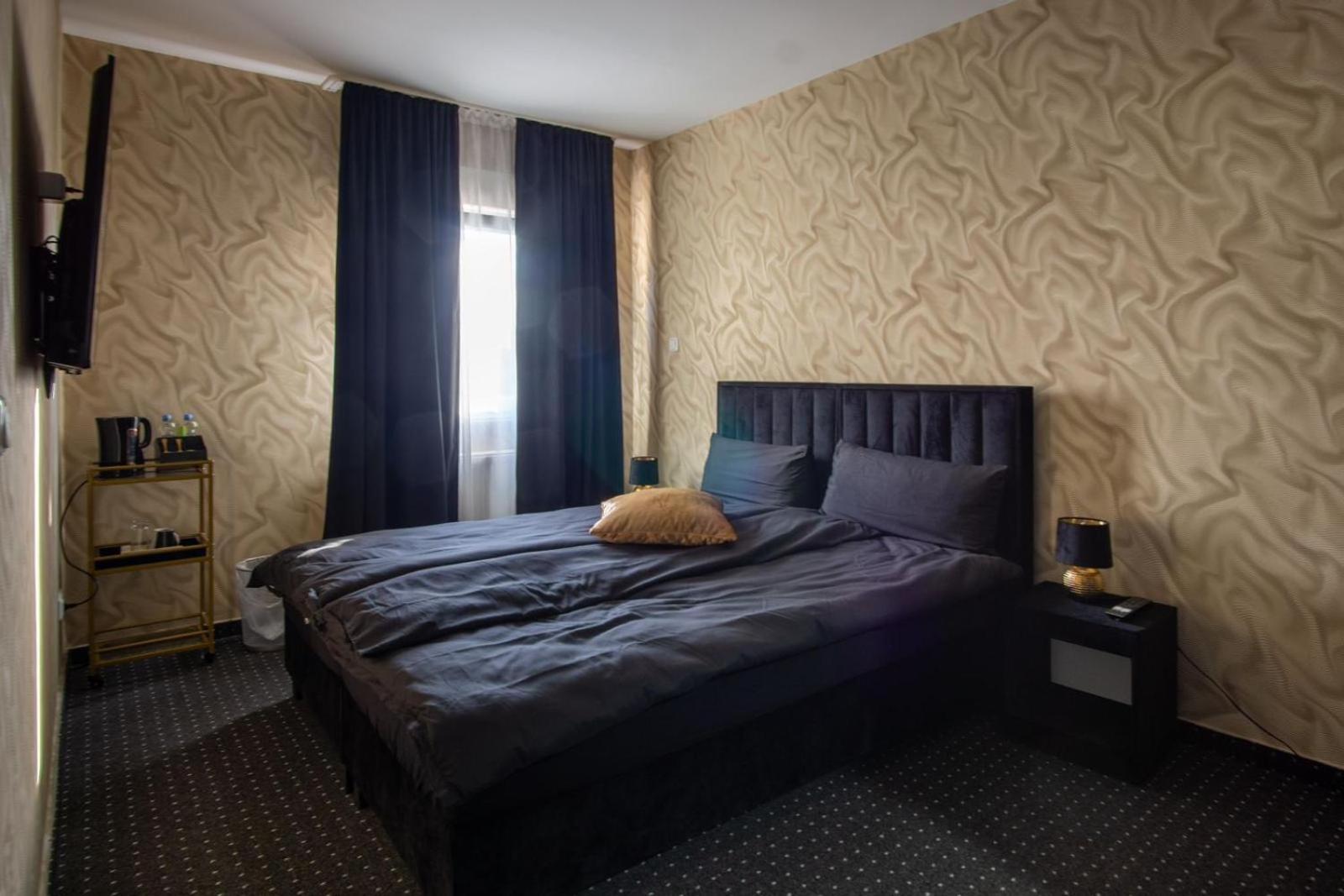 Bed and Breakfast 33