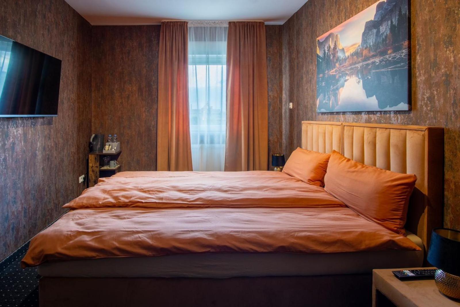 Bed and Breakfast 33