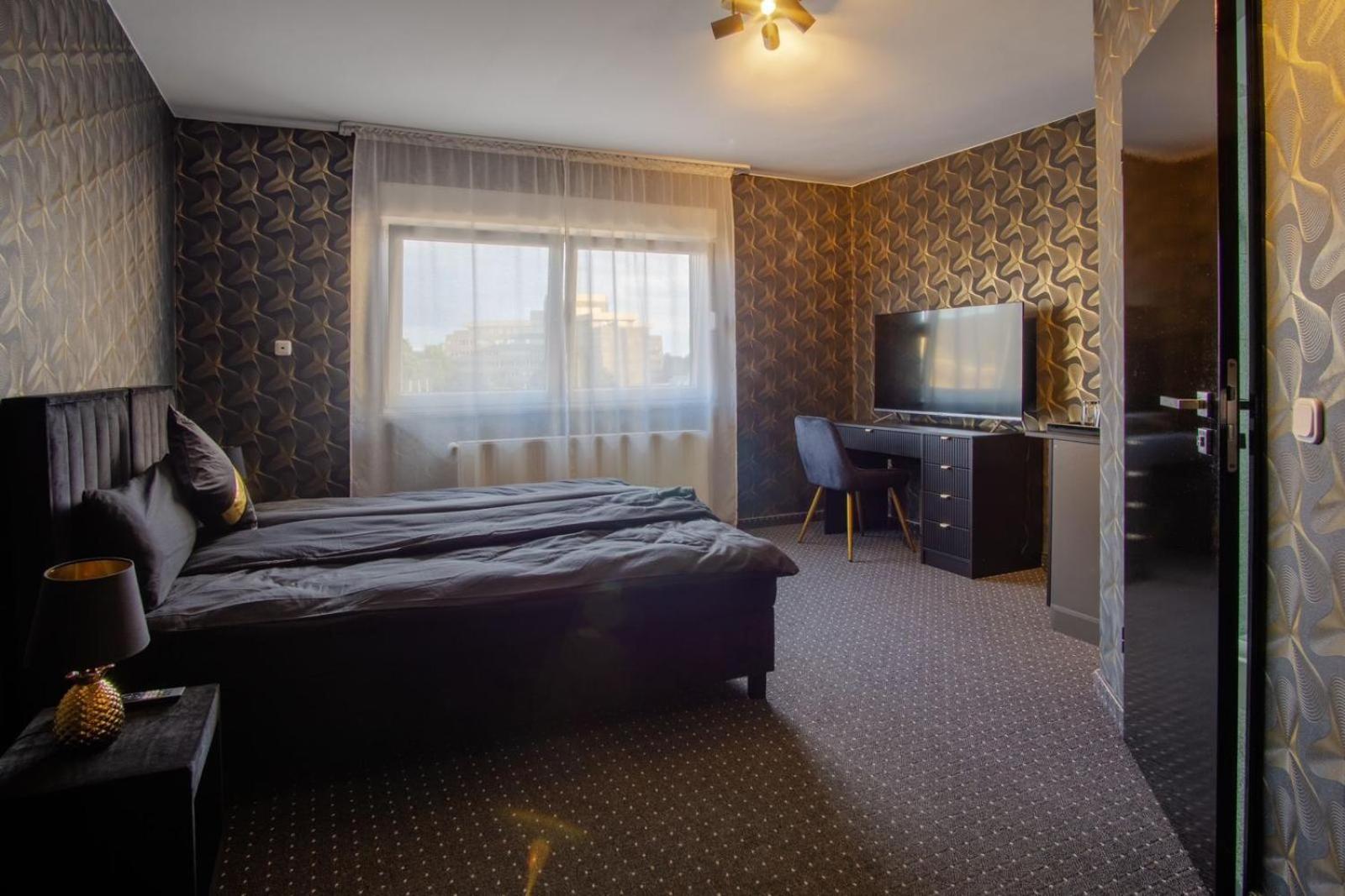 Bed and Breakfast 33