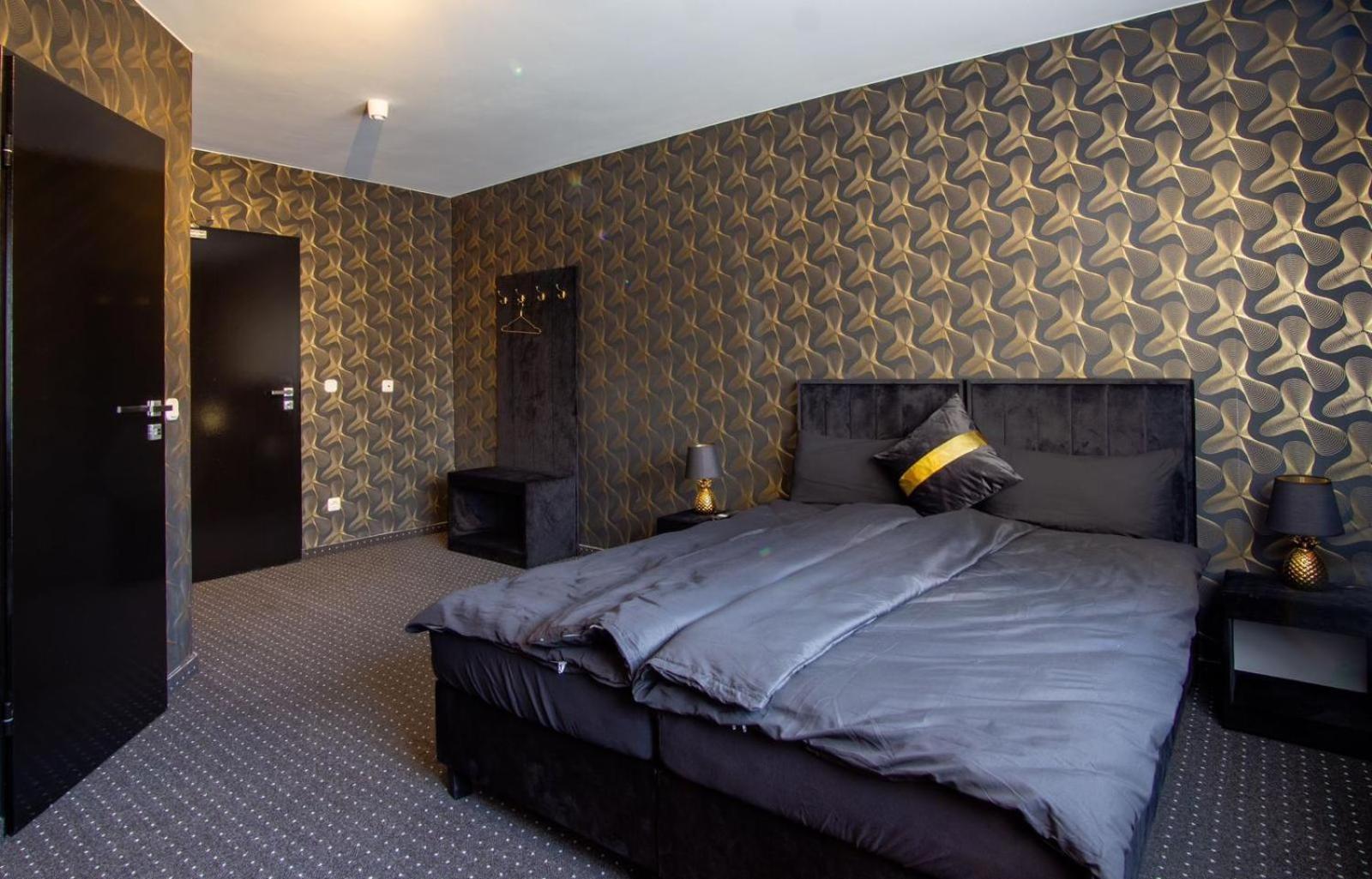 Bed and Breakfast 33