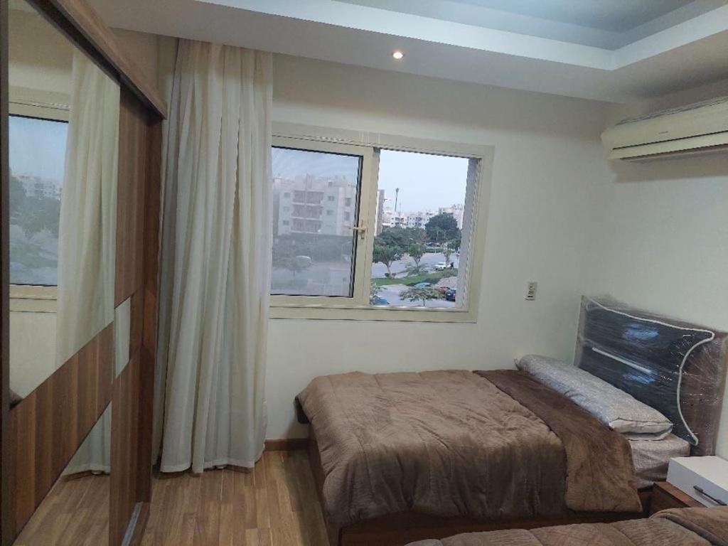 Compound the address el sheikh Zayed