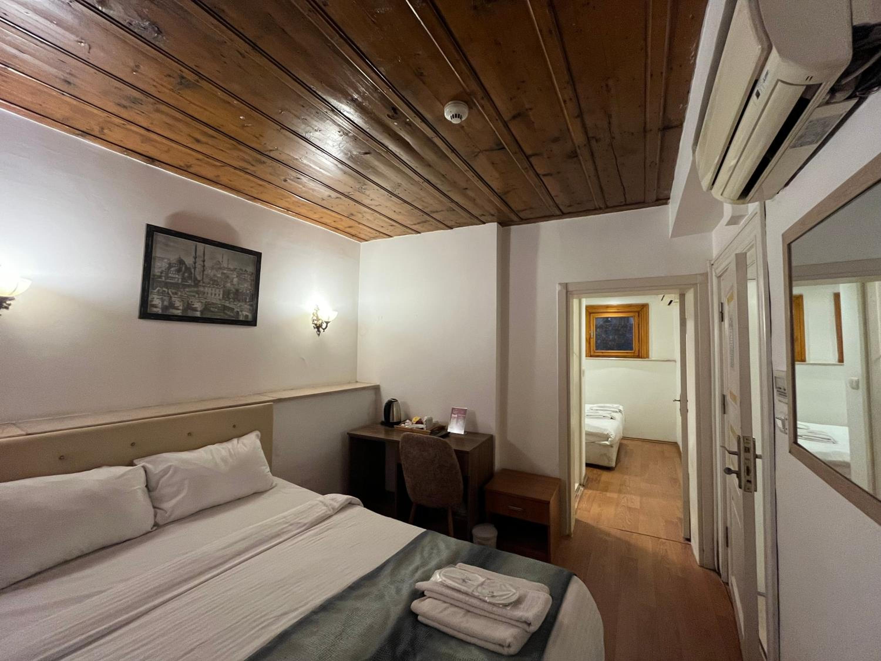 Le Safran Suite Hotel - Image 138