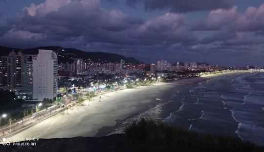 Apto Amplo, confortável, bem localizado, Astúrias