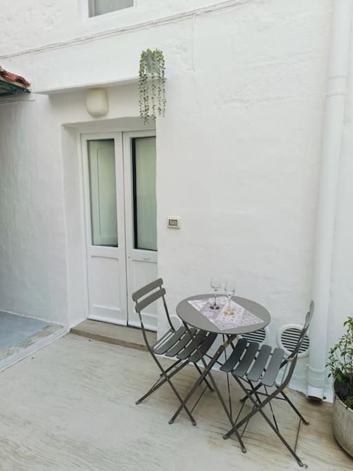 Leccino Suite en Matino — balance & terrace
