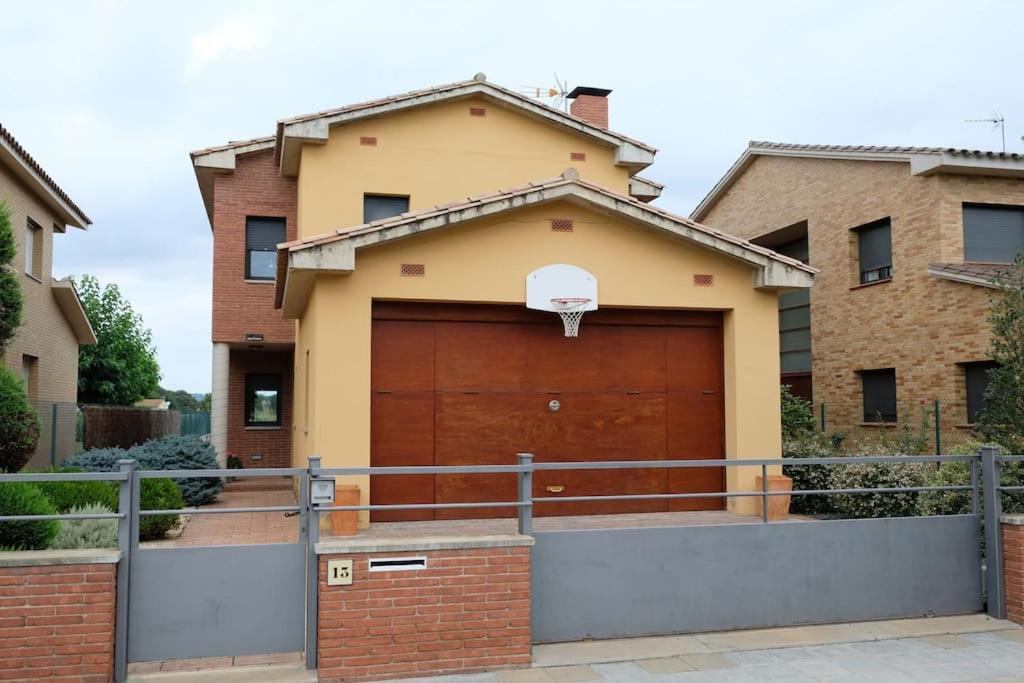 Garden Villa near Girona and Costa Brava for Cyclists and Families view 4