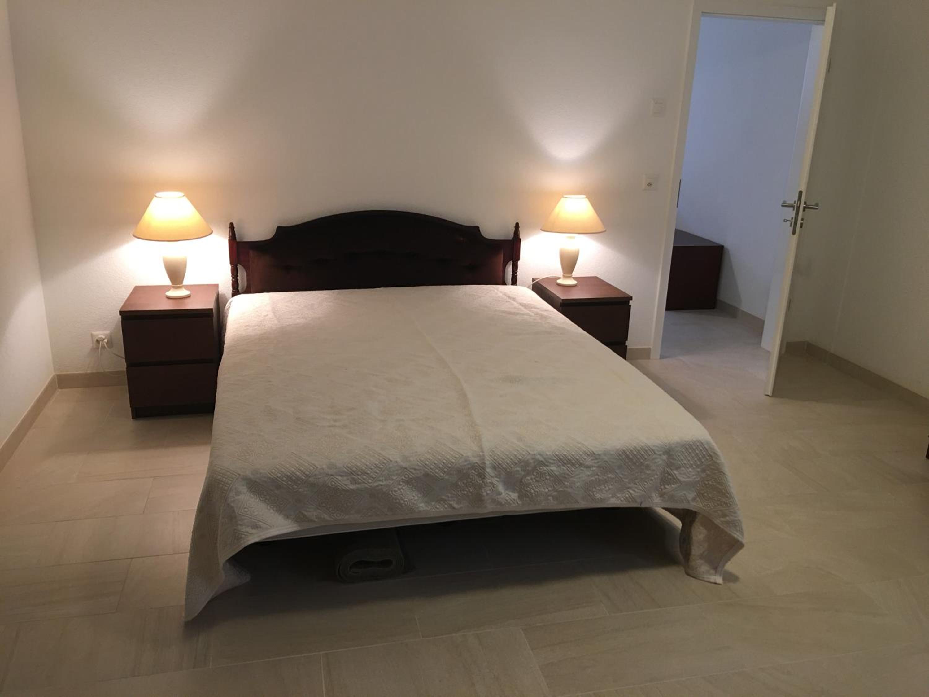 Modern apartment easy commute, Geneva & Nyon 75m2