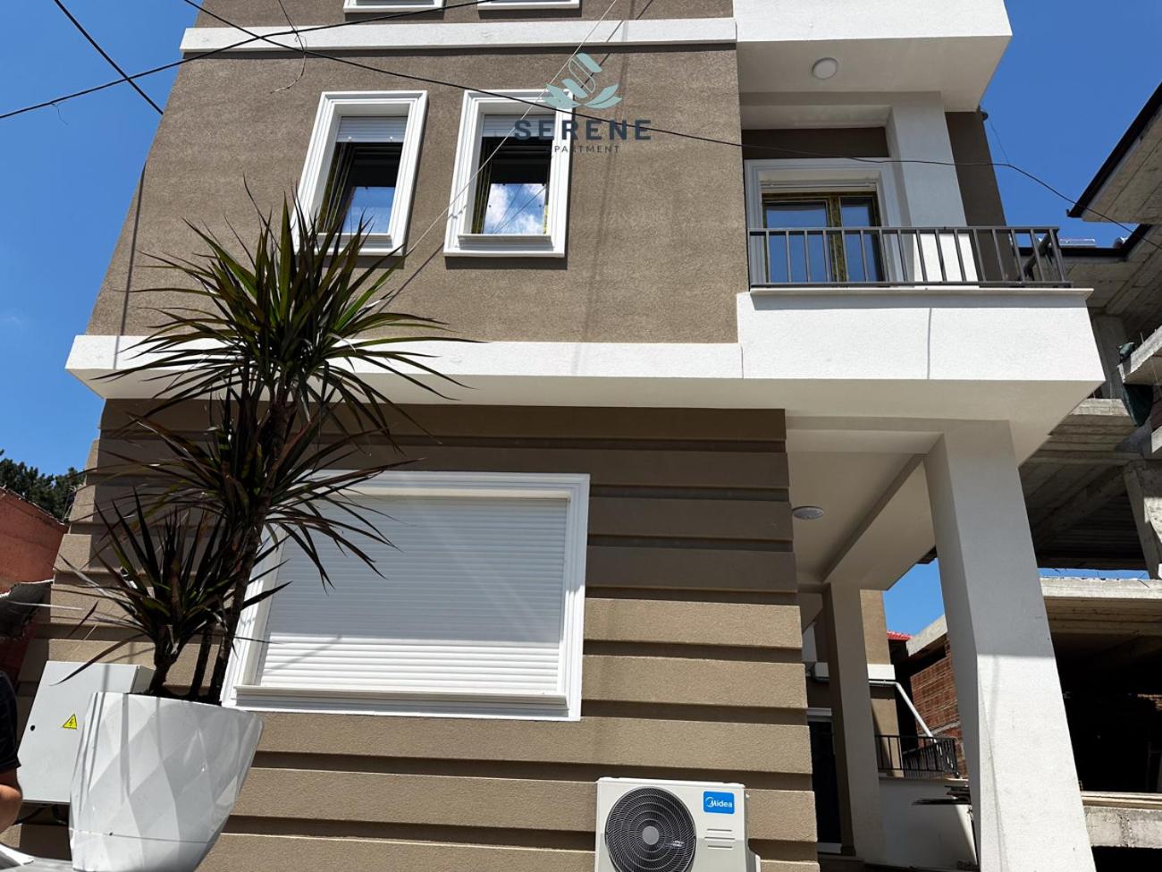 Serene Apartment Korce