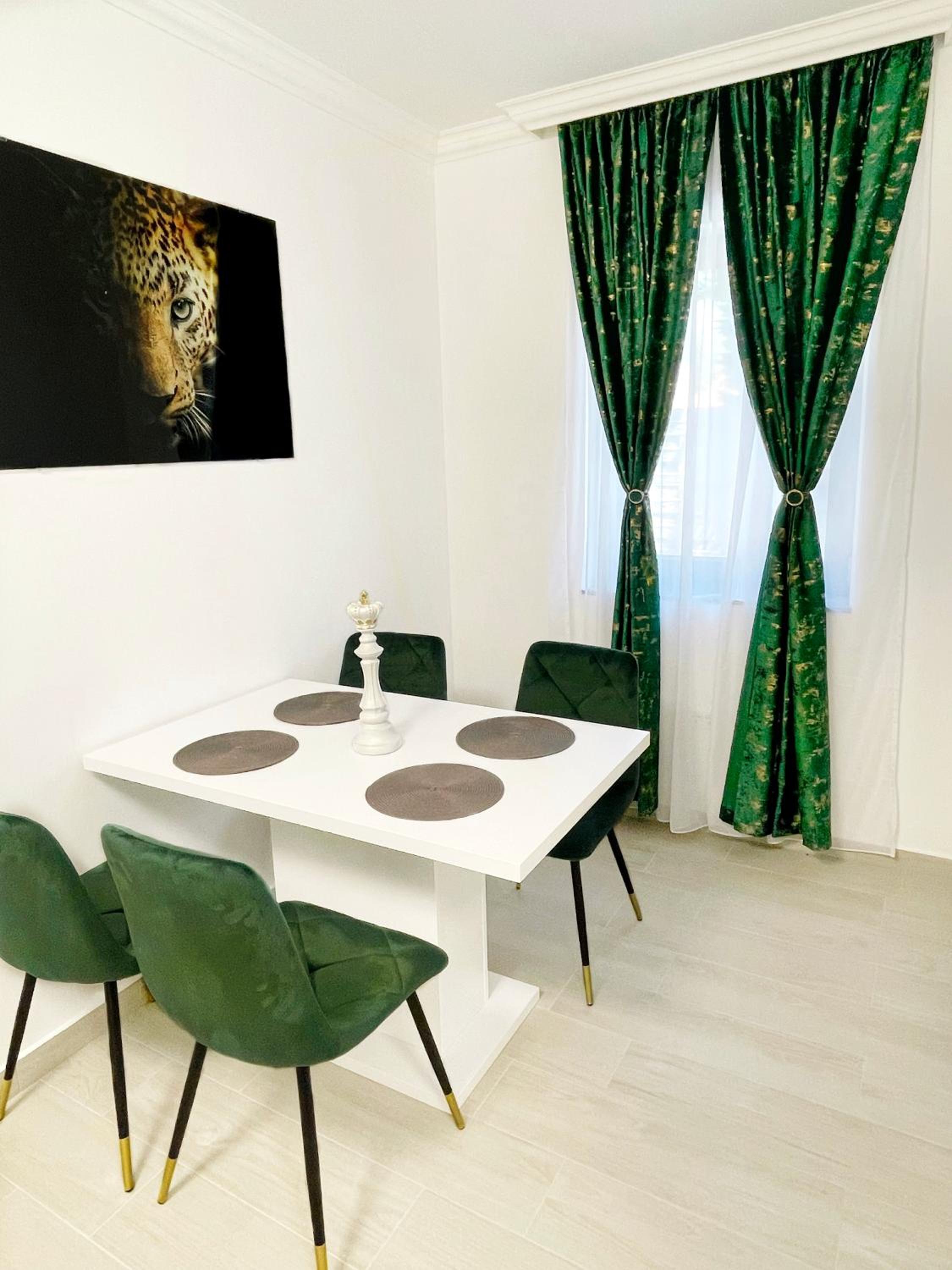 RV Premium Apartments