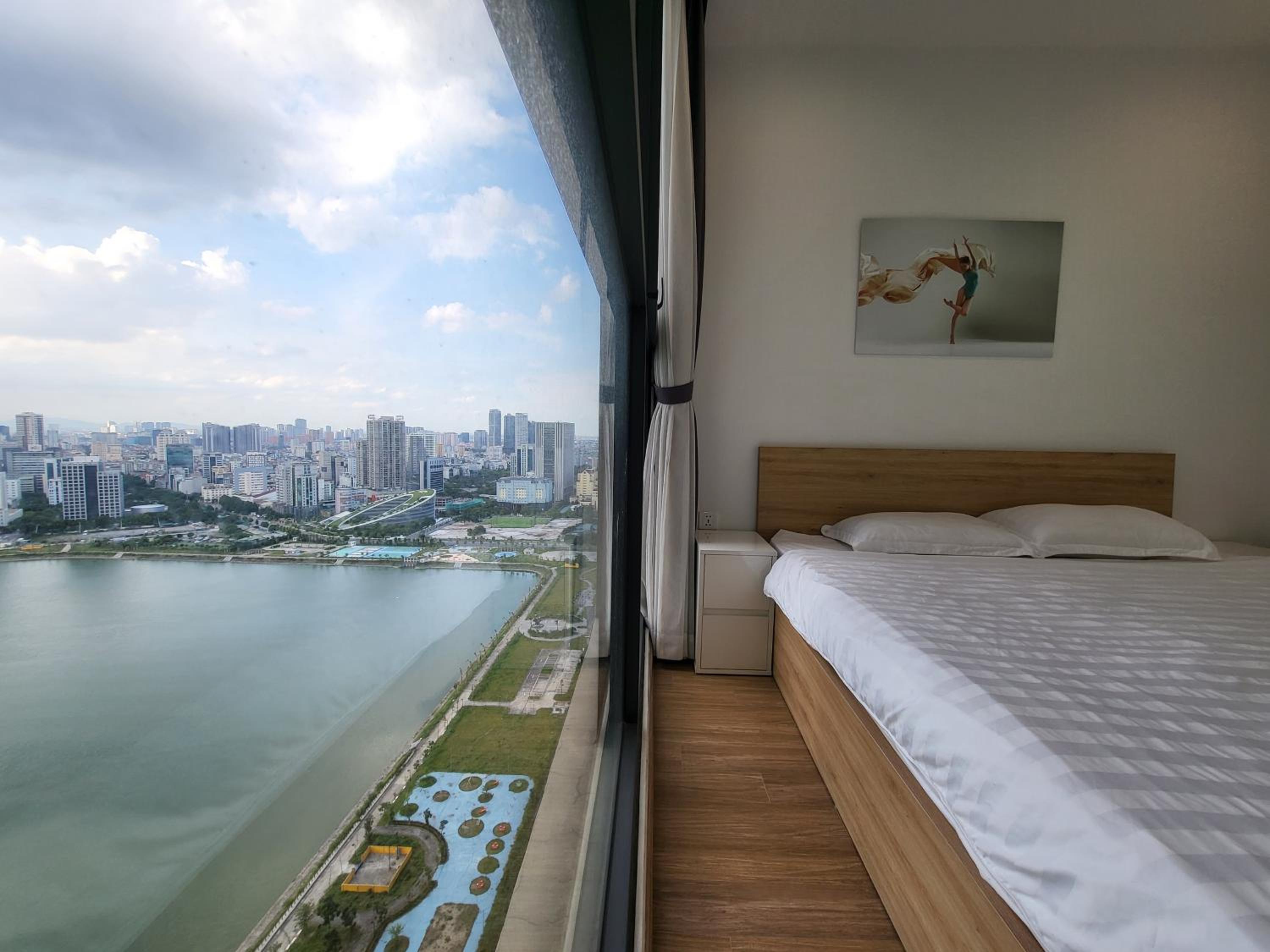 Căn hộ dịch vụ siêu đẹp Vinhomes Skylake gần sân vận động Mỹ Đình