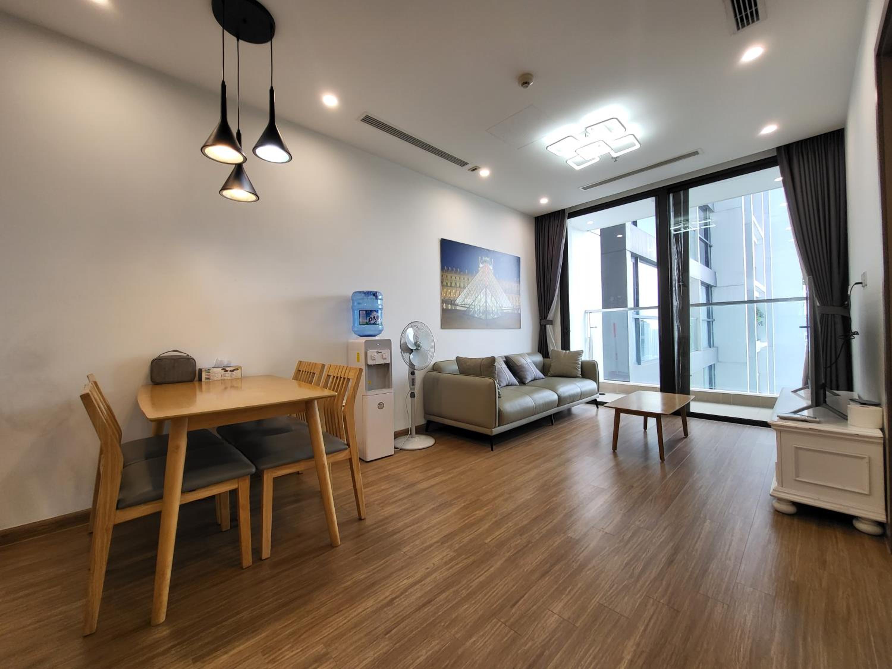 Căn hộ dịch vụ siêu đẹp Vinhomes Skylake gần sân vận động Mỹ Đình