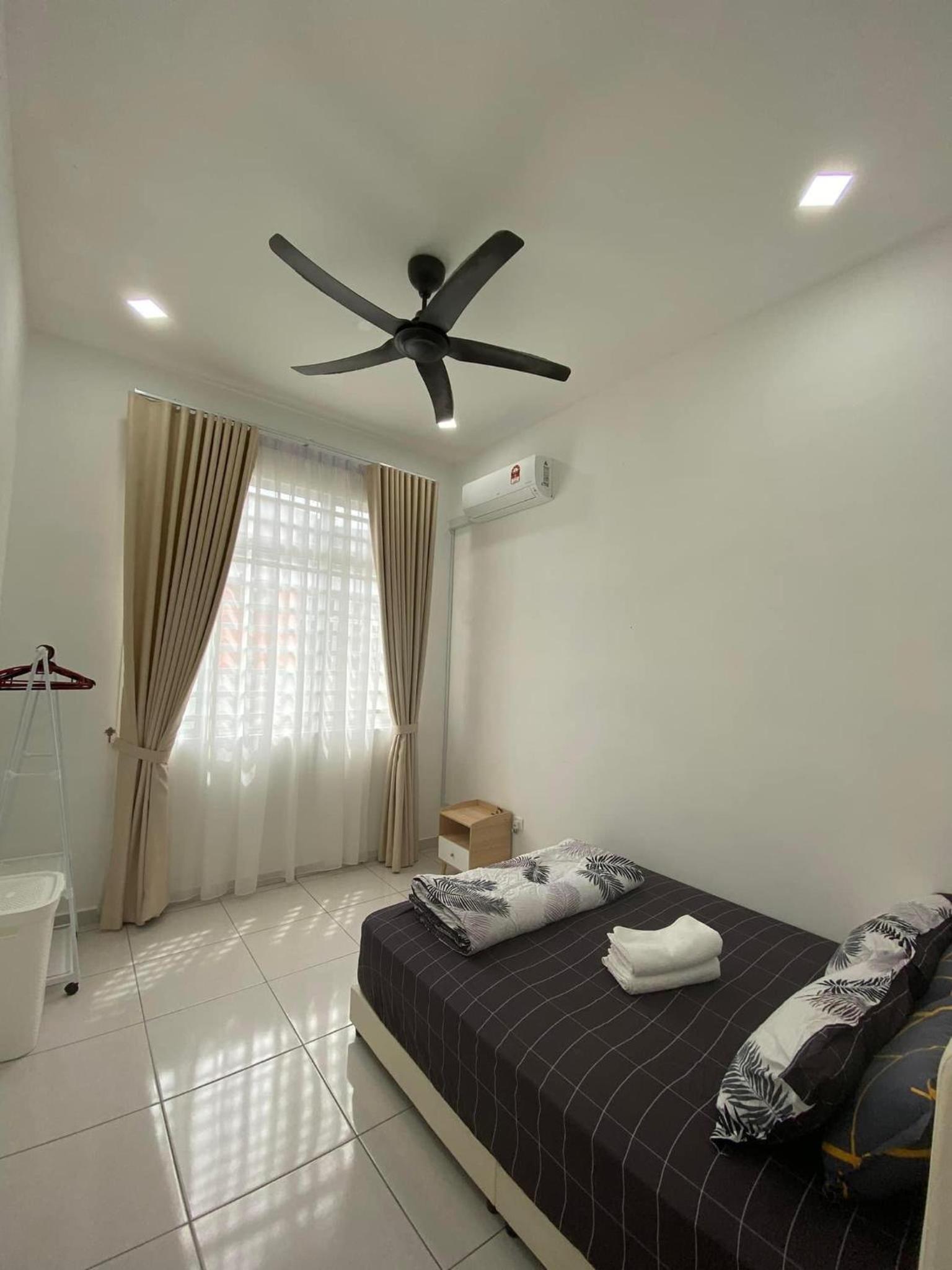 Single storey bungalow Tangkak